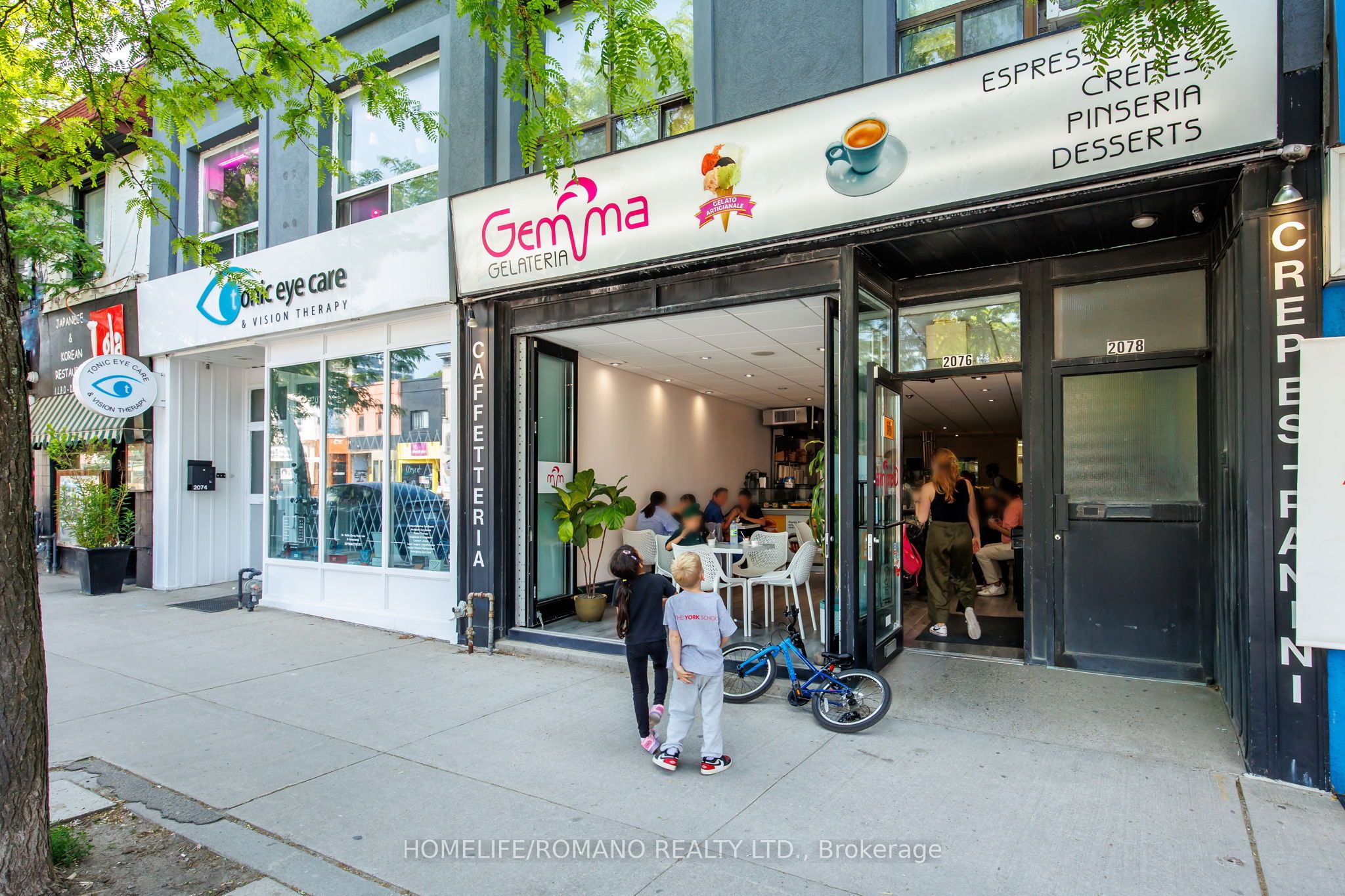 2076 Yonge Street Property Photo 1