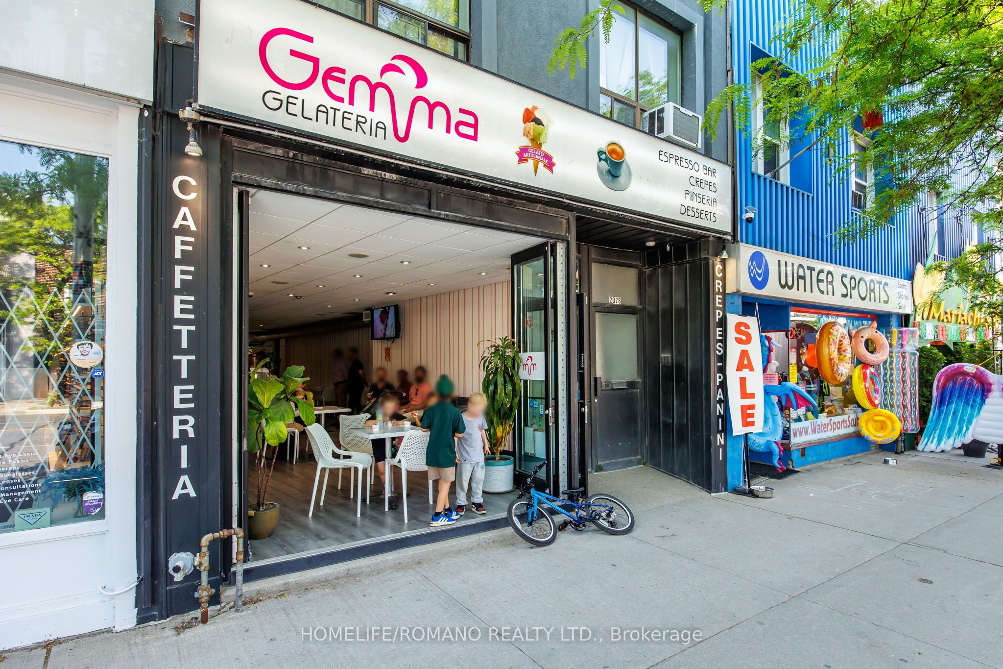 2076 Yonge Street Property Photo 3