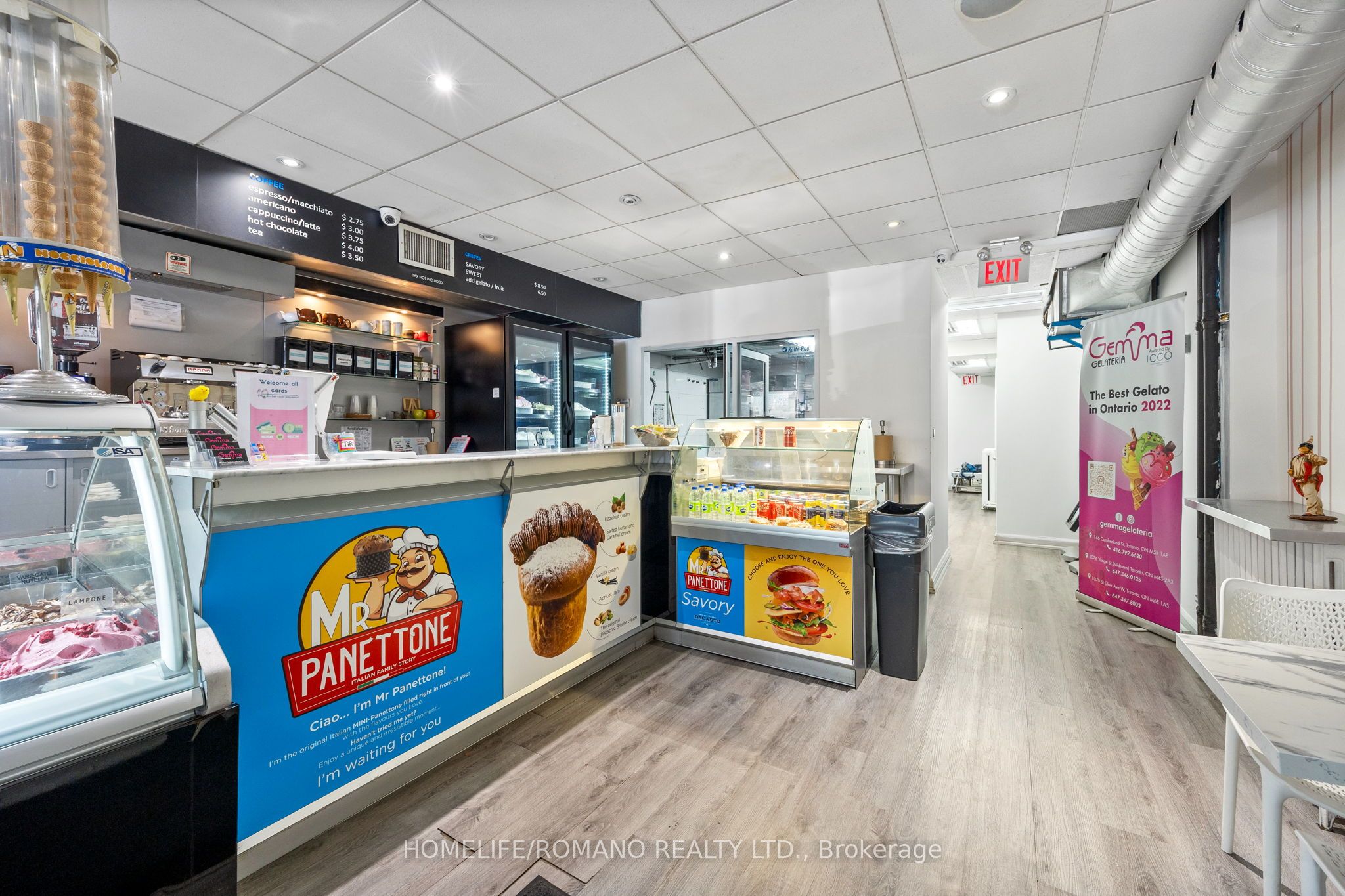 2076 Yonge Street Property Photo 8