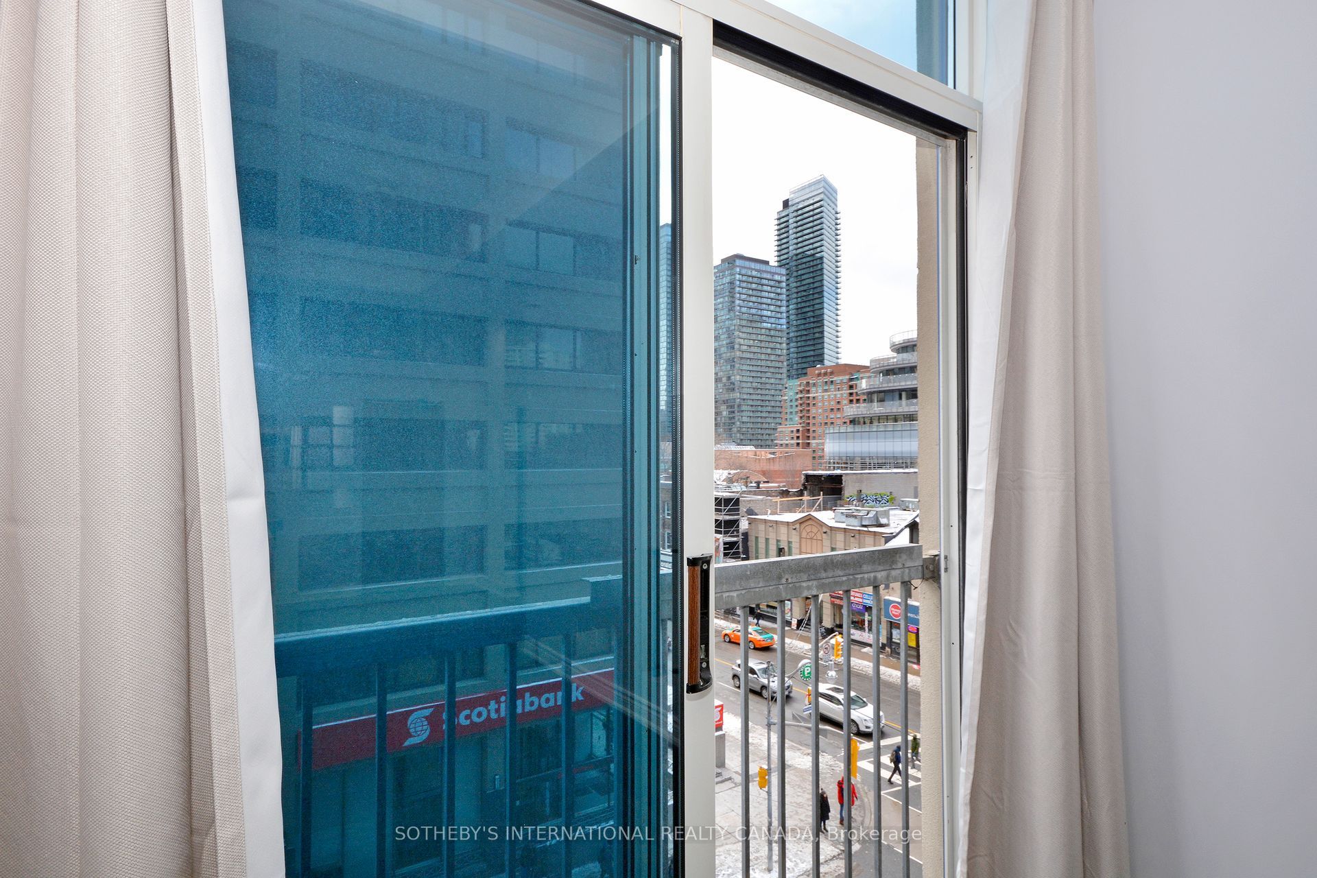 #507 - 8 Wellesley Street Property Photo 13