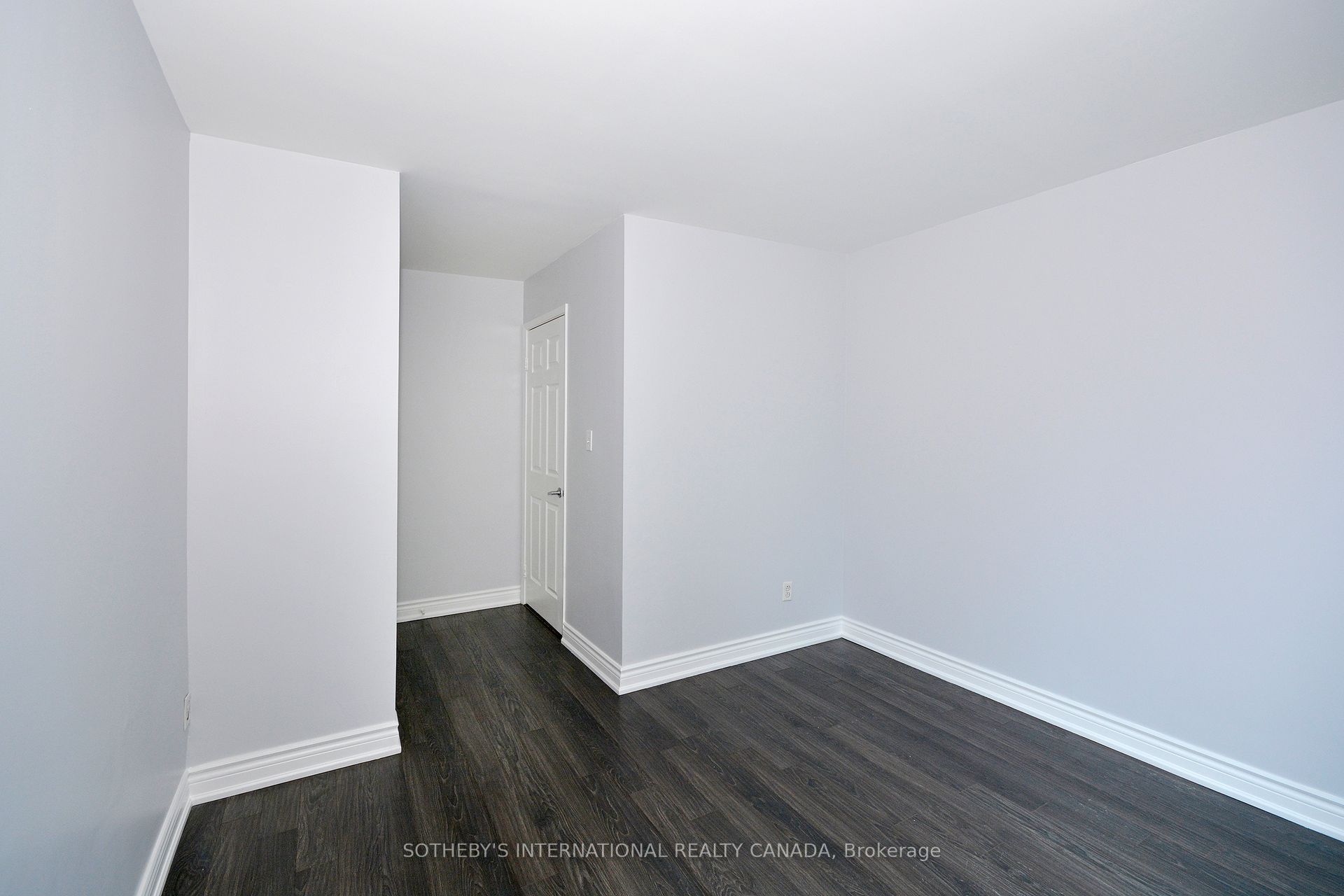 #507 - 8 Wellesley Street Property Photo 16