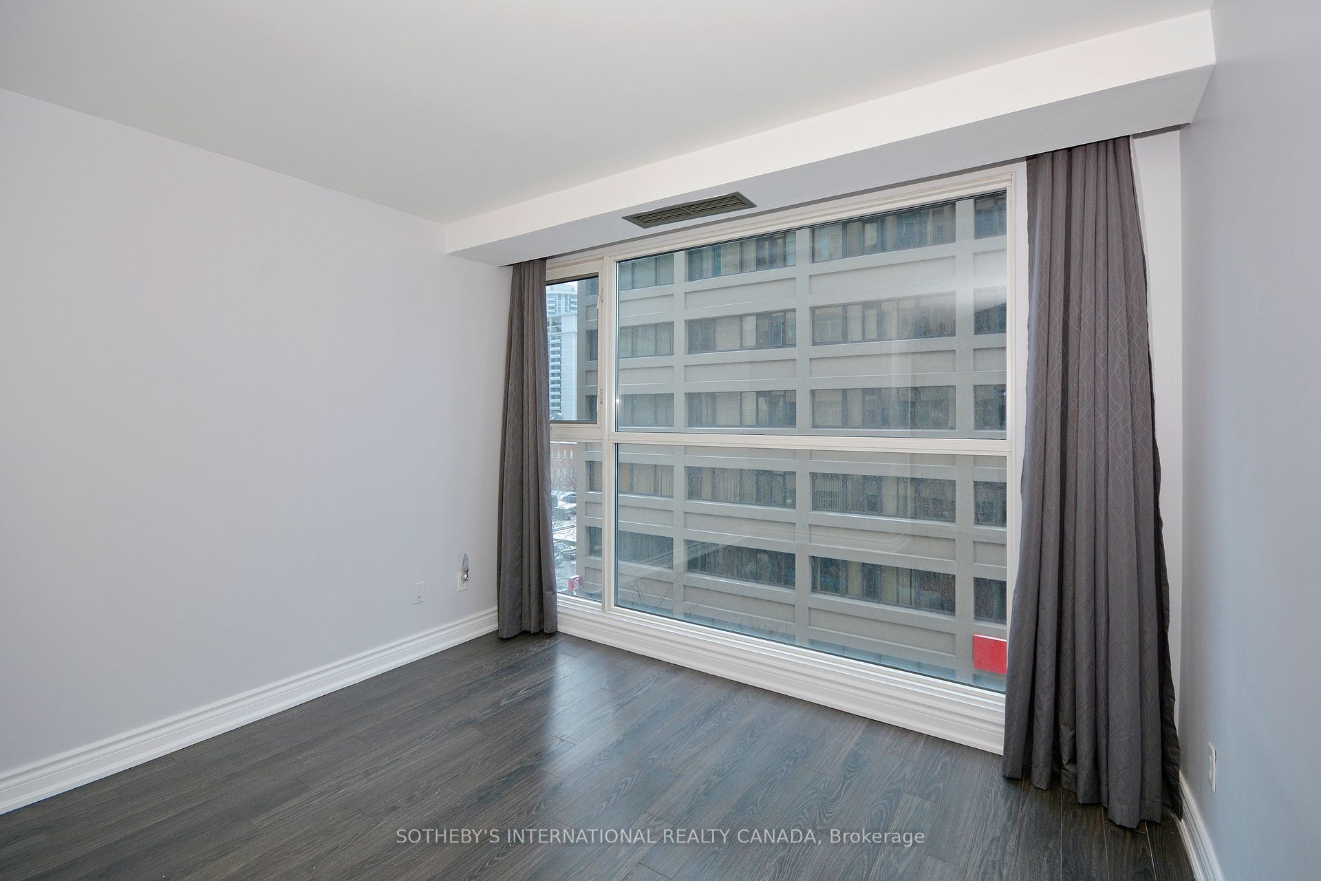 #507 - 8 Wellesley Street Property Photo 17