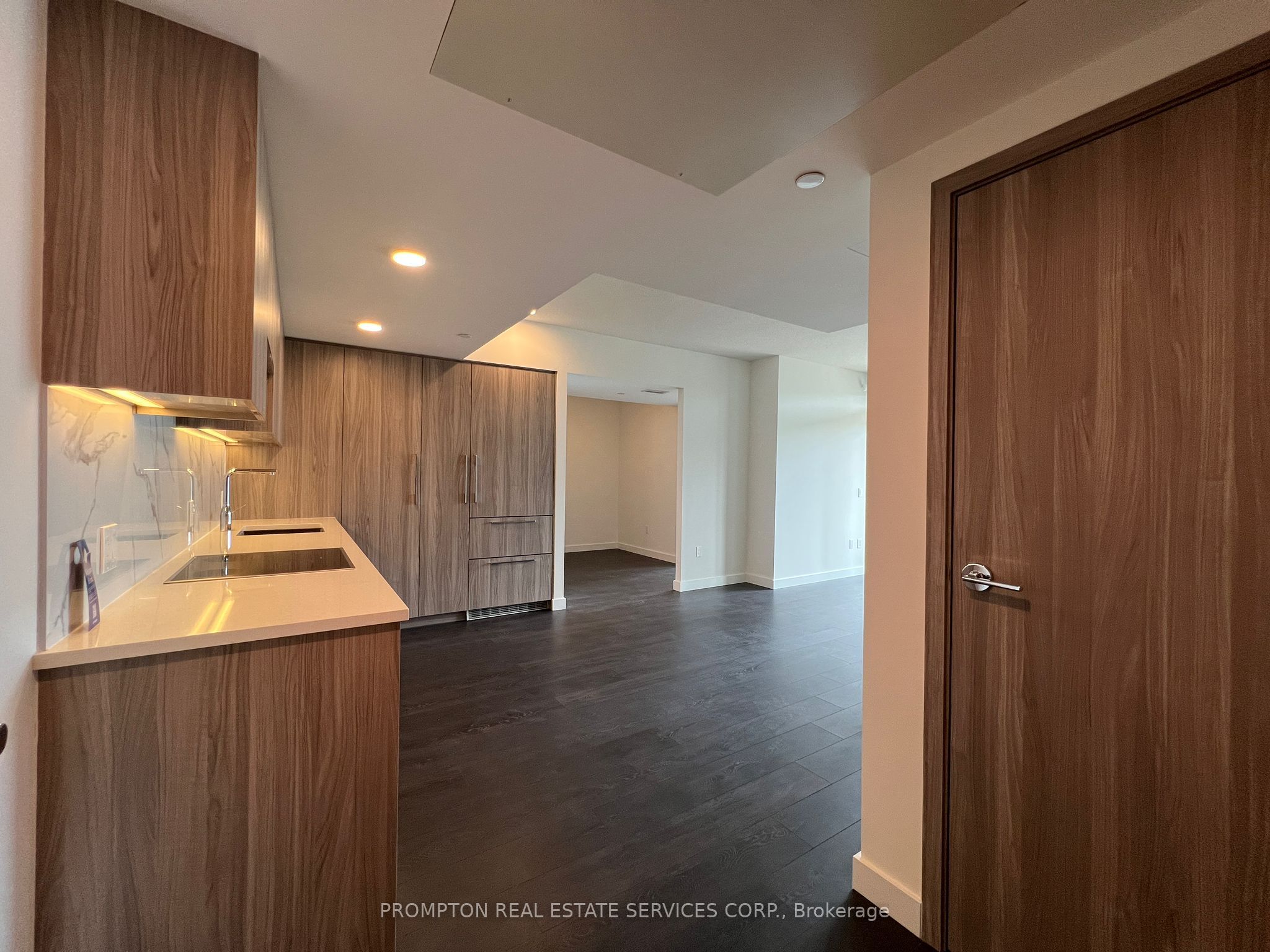 #721 - 3 Concord Cityplace Way Property Photo 13