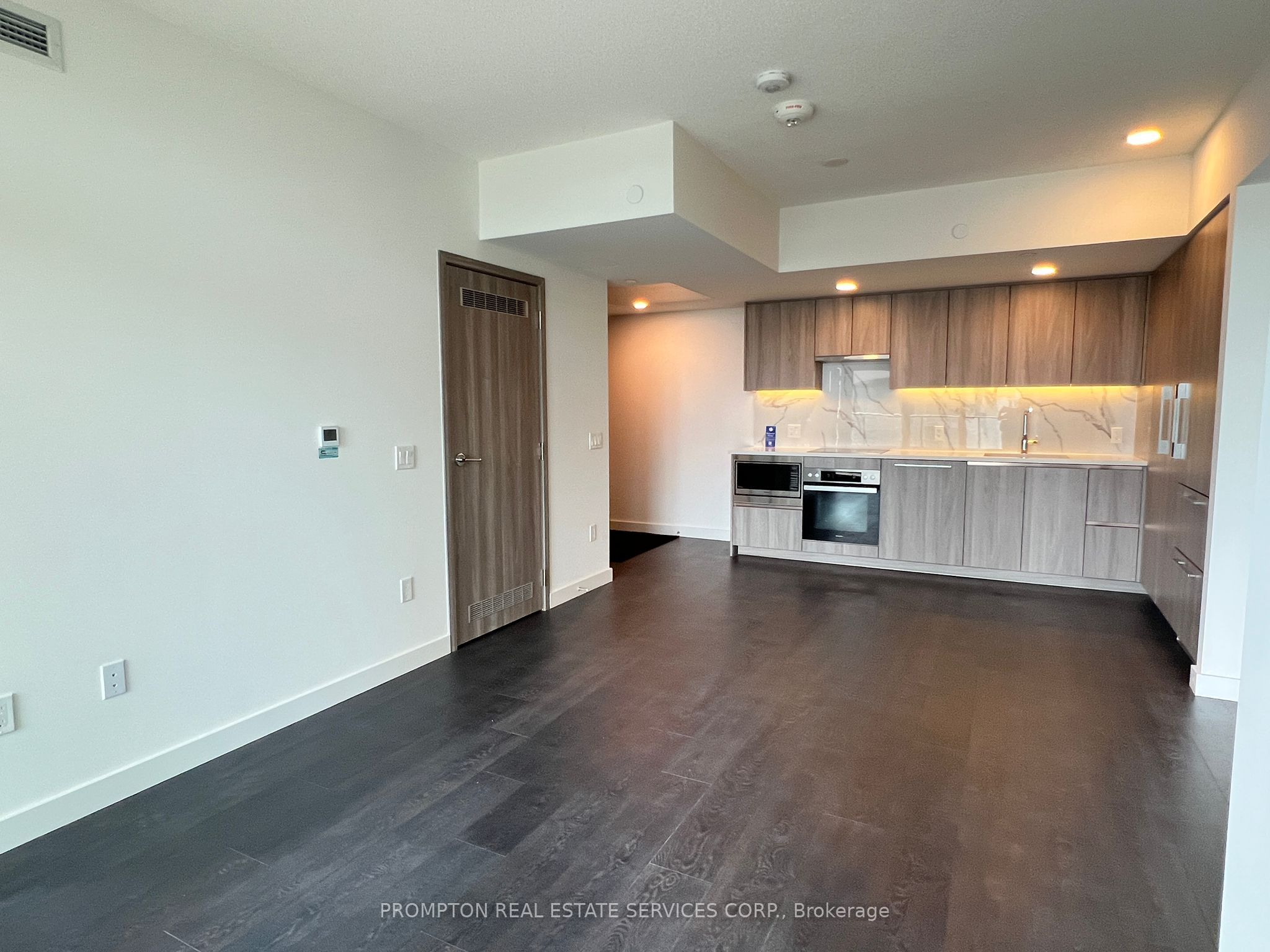 #721 - 3 Concord Cityplace Way Property Photo 14