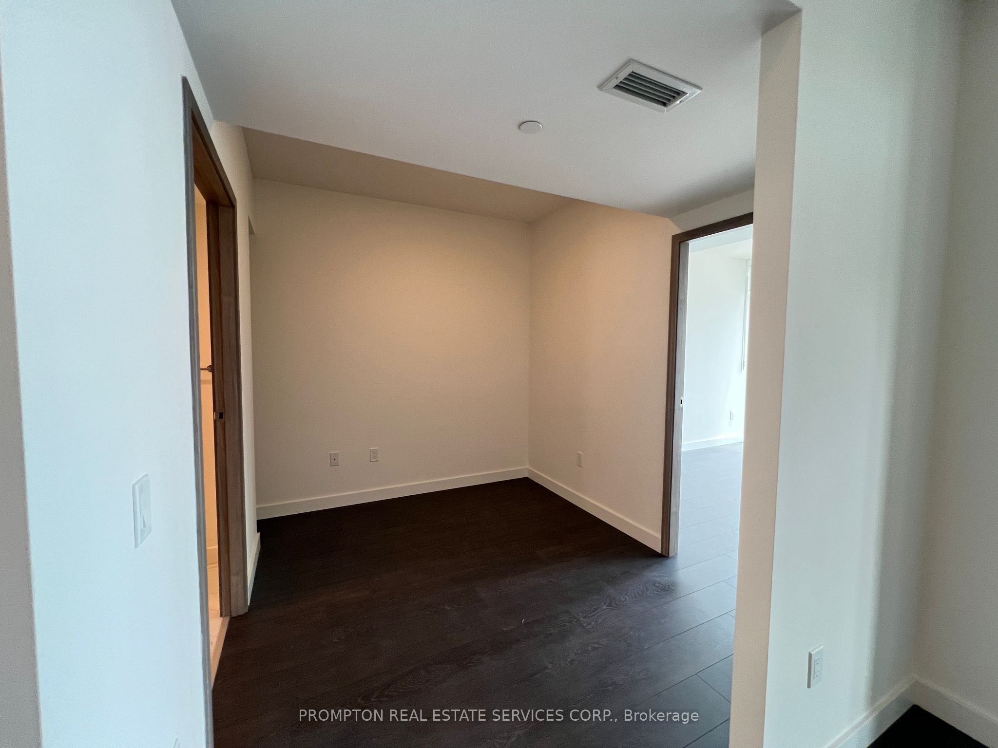 #721 - 3 Concord Cityplace Way Property Photo 20