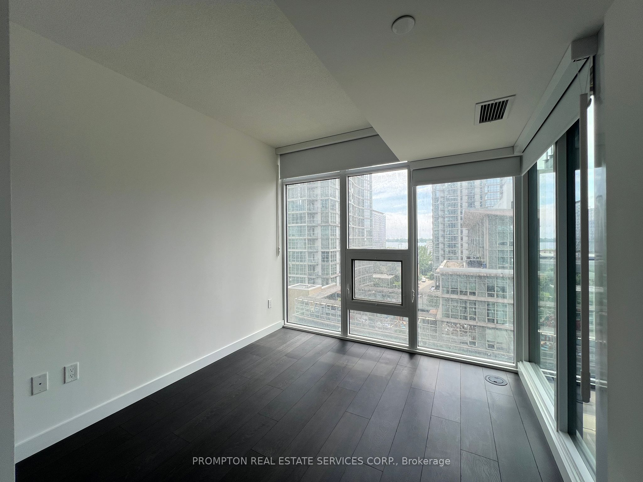 #721 - 3 Concord Cityplace Way Property Photo 21