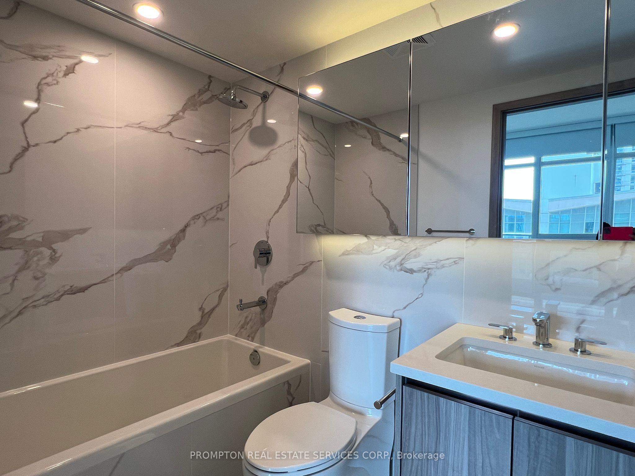 #721 - 3 Concord Cityplace Way Property Photo 23