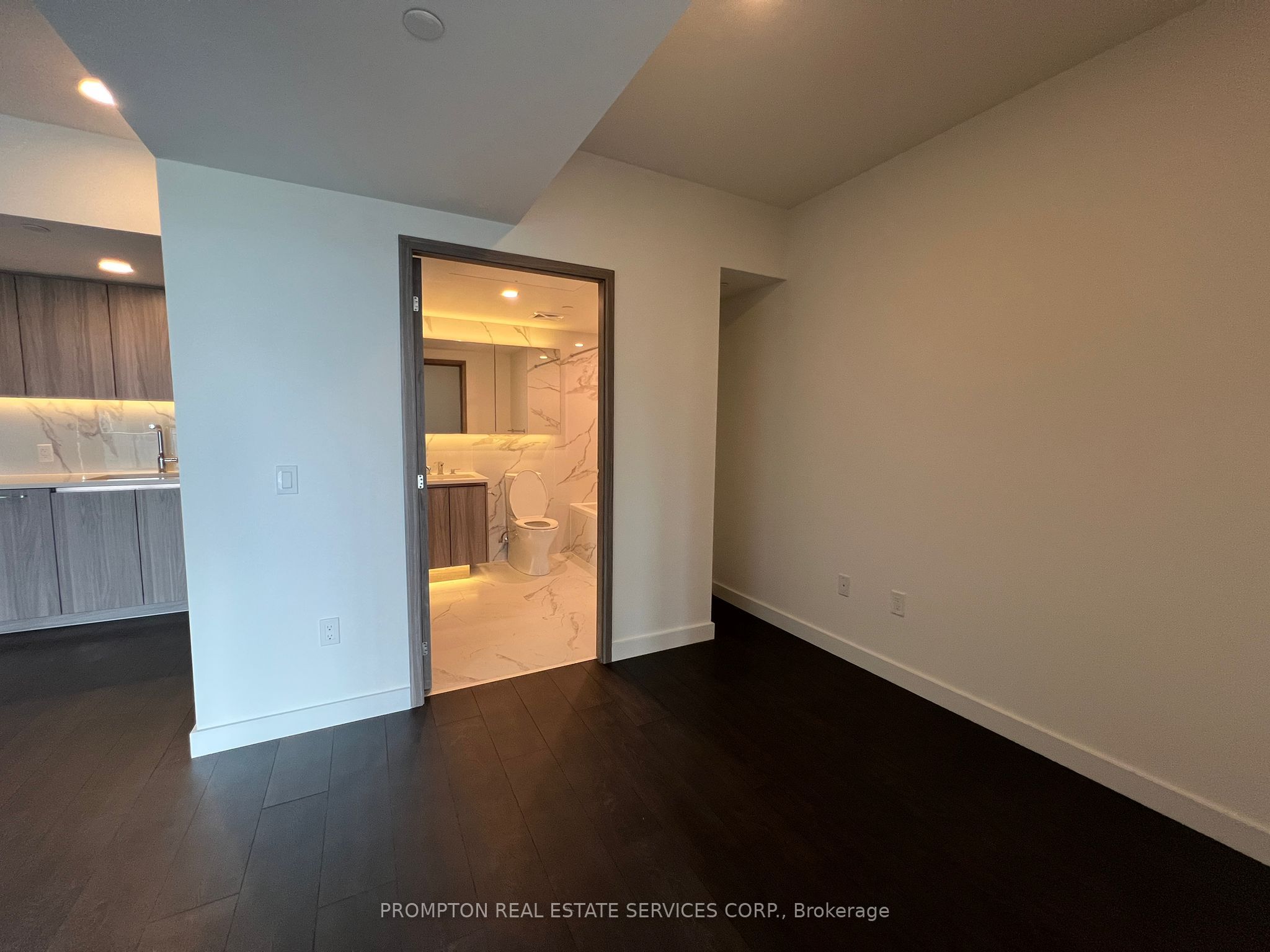 #721 - 3 Concord Cityplace Way Property Photo 24