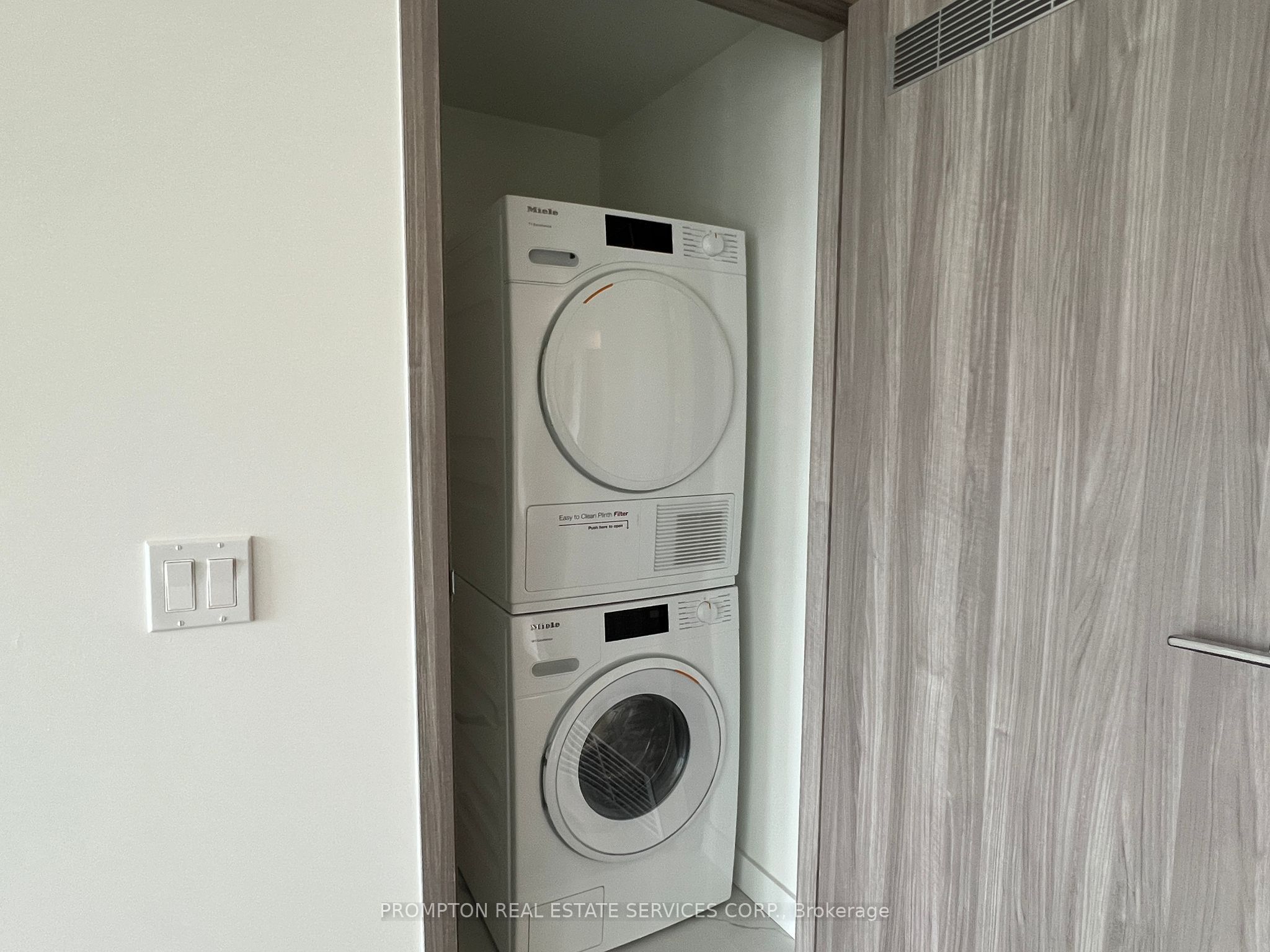 #721 - 3 Concord Cityplace Way Property Photo 29