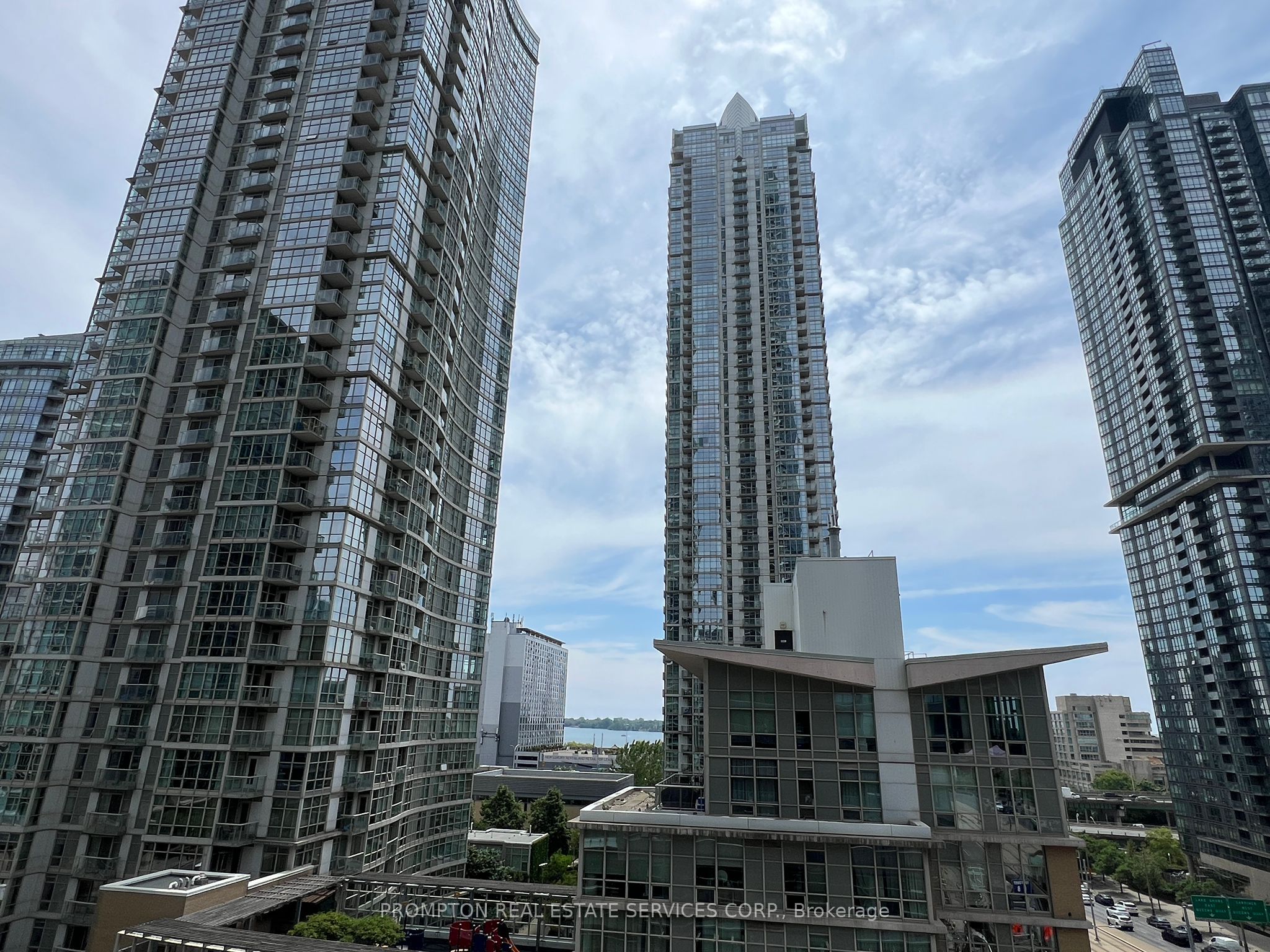 #721 - 3 Concord Cityplace Way Property Photo 33