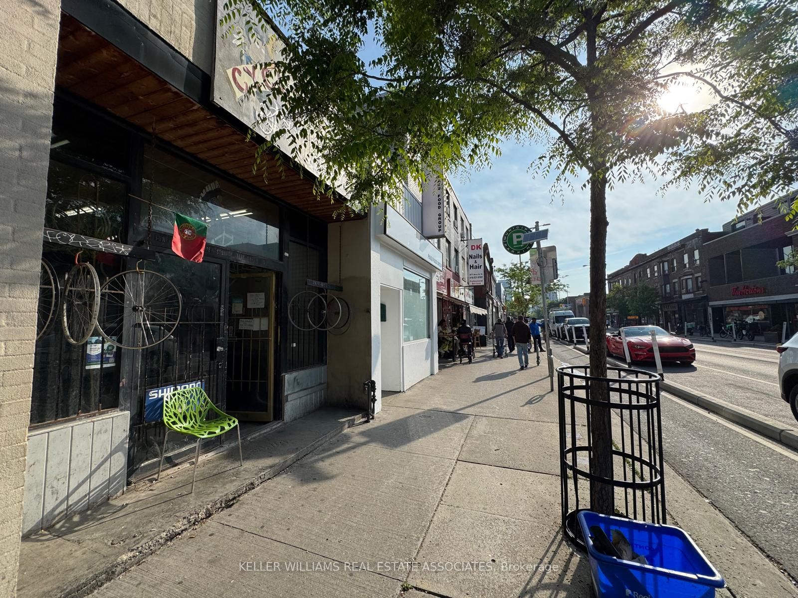 863 Bloor Street W Property Photo 17