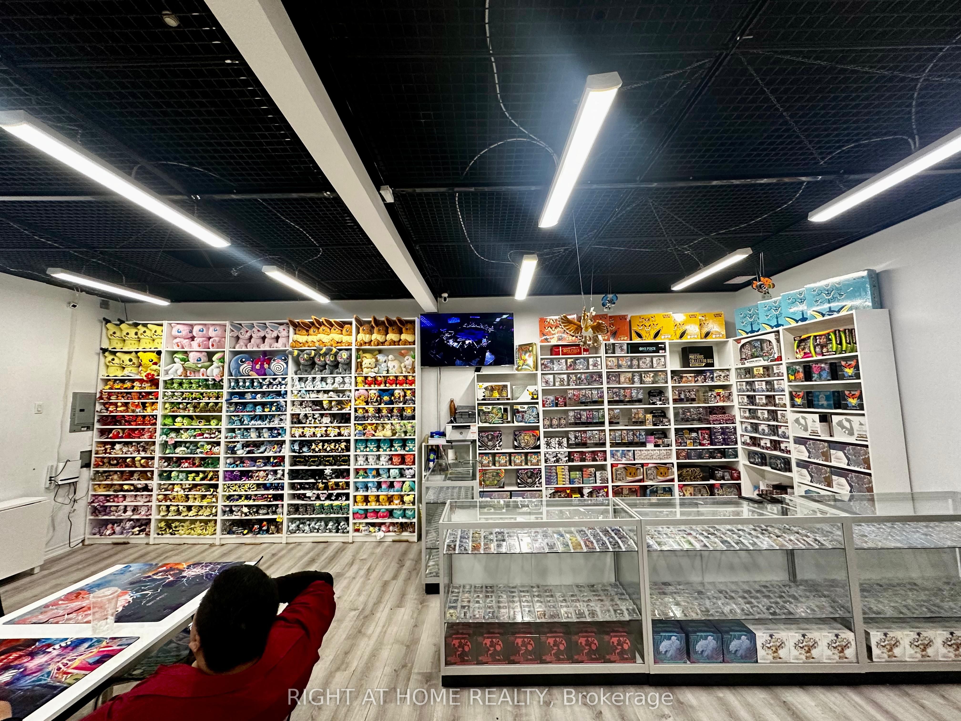 #40 - 384 Yonge Street Property Photo 11