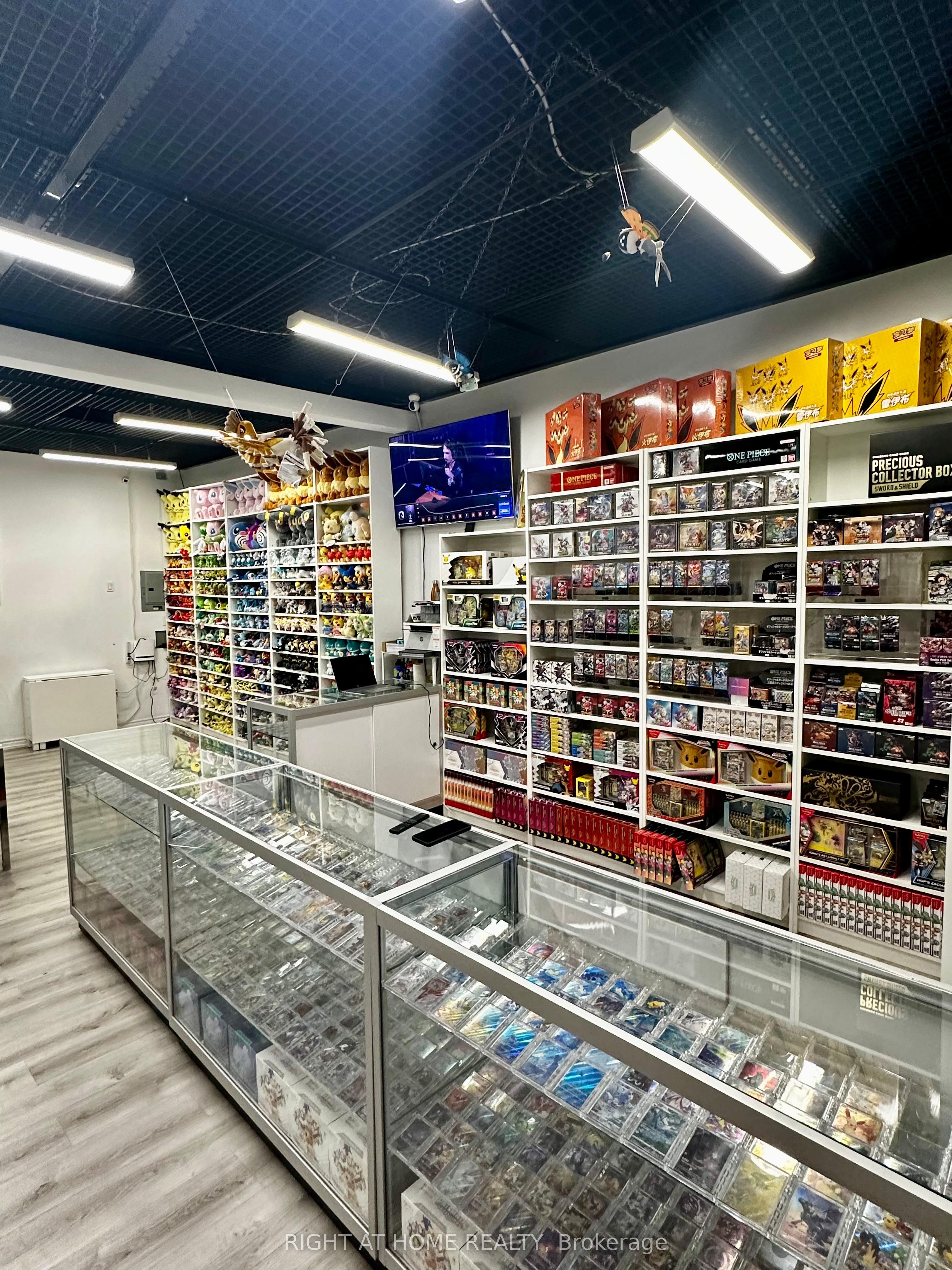 #40 - 384 Yonge Street Property Photo 13