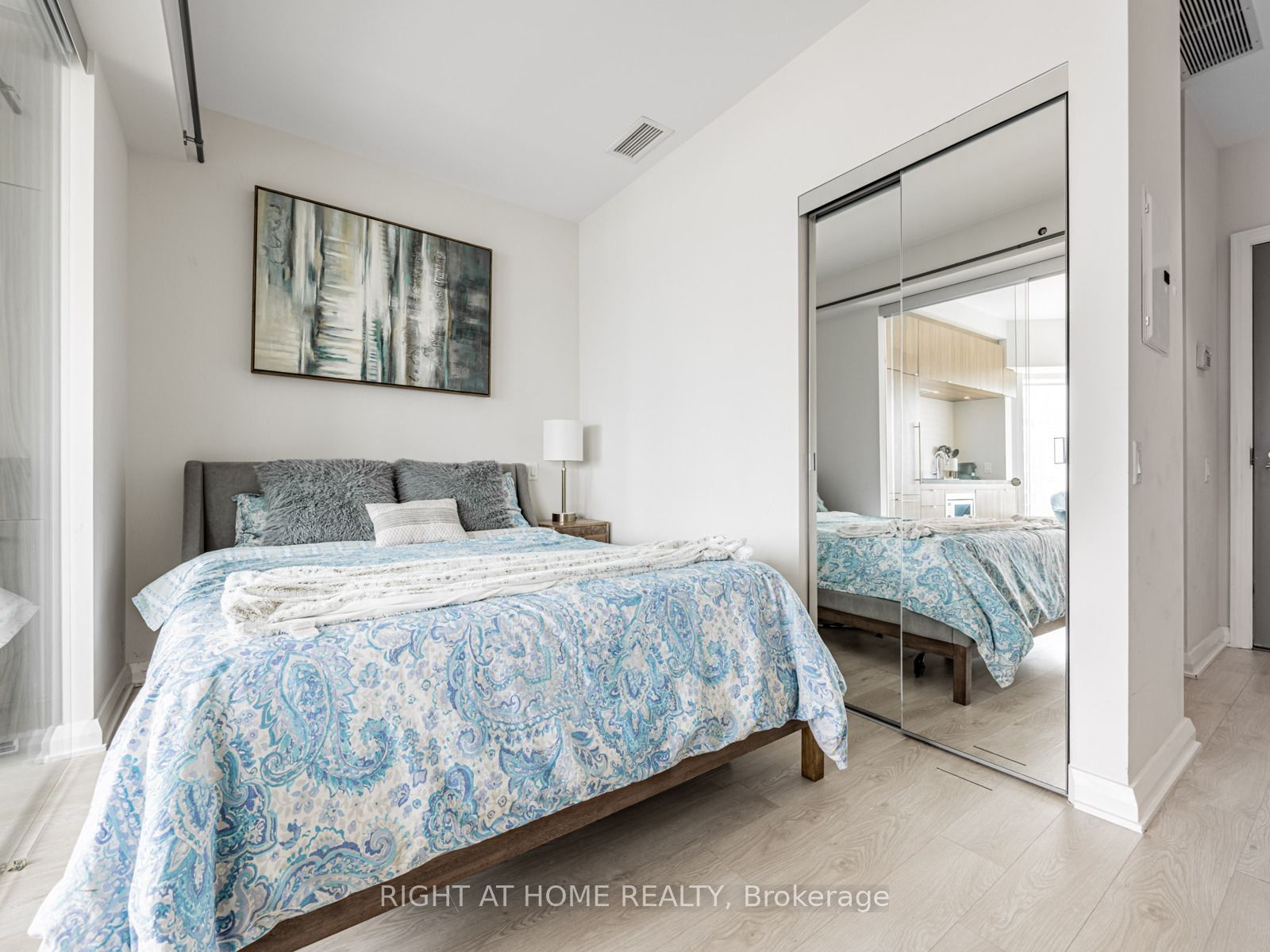 #3105 - 155 Yorkville Avenue Property Photo 15