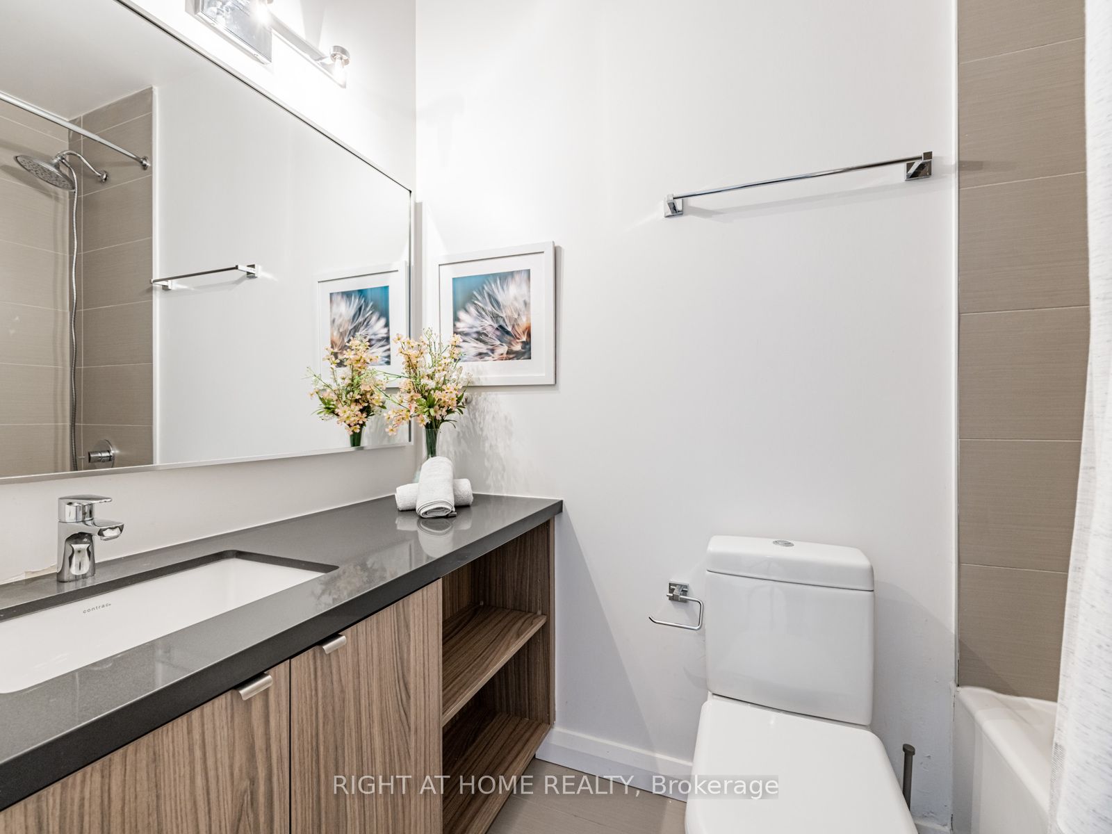#3105 - 155 Yorkville Avenue Property Photo 18