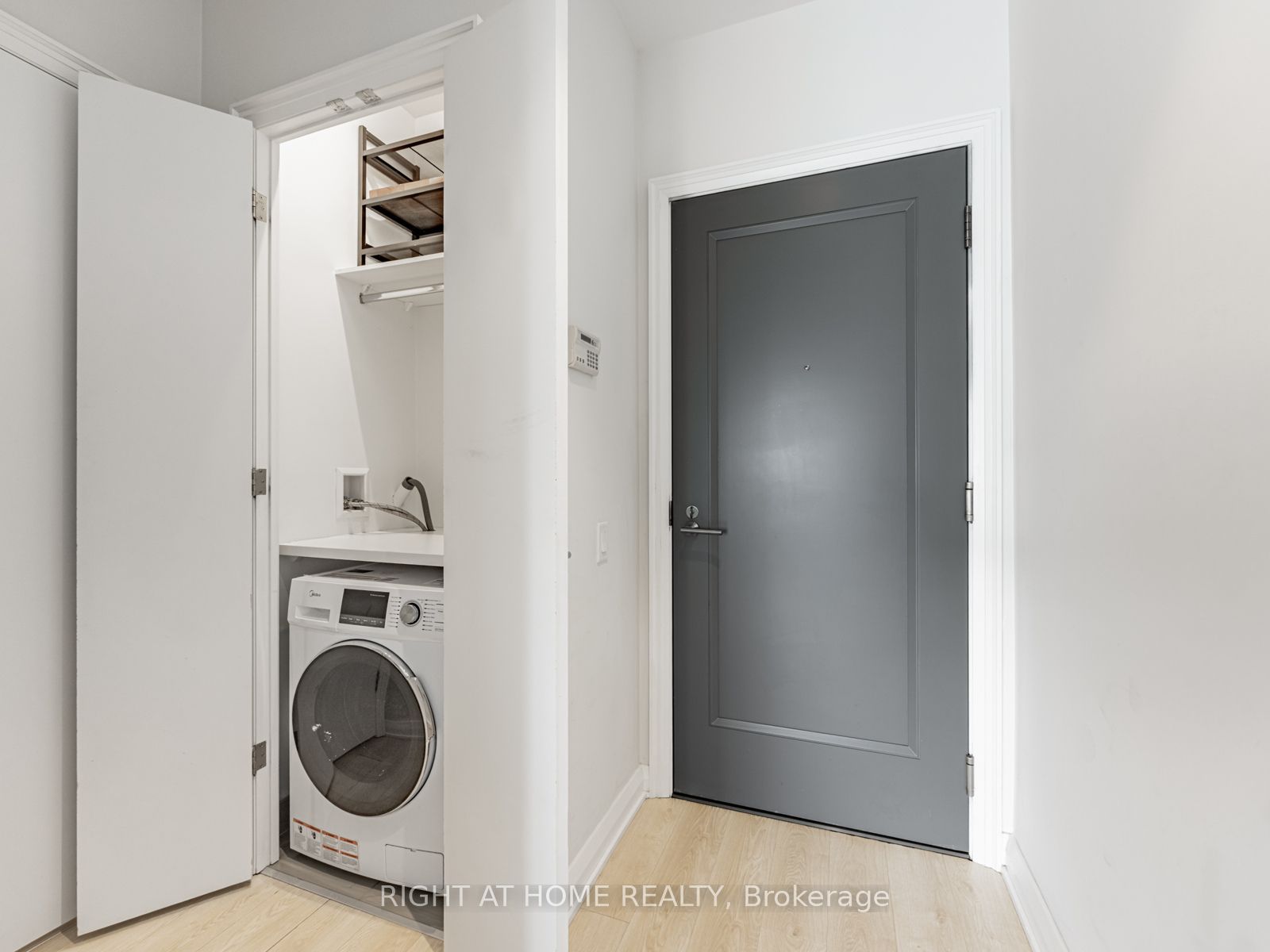 #3105 - 155 Yorkville Avenue Property Photo 20