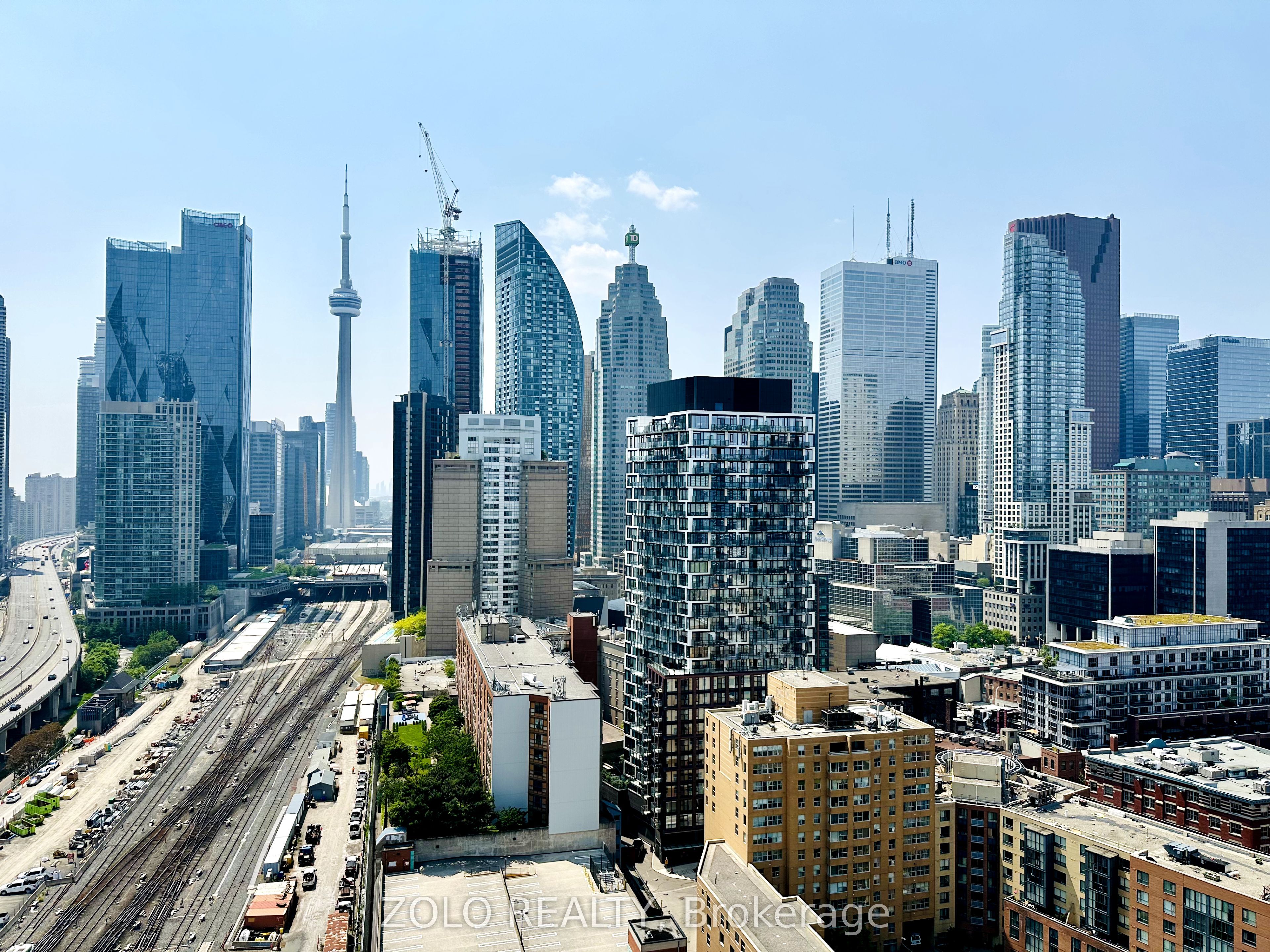 #2412 - 1 Market Street Property Photo 1