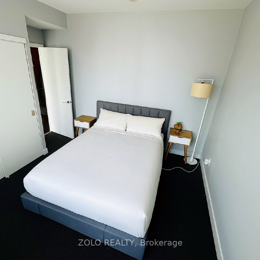 #2412 - 1 Market Street Property Photo 12