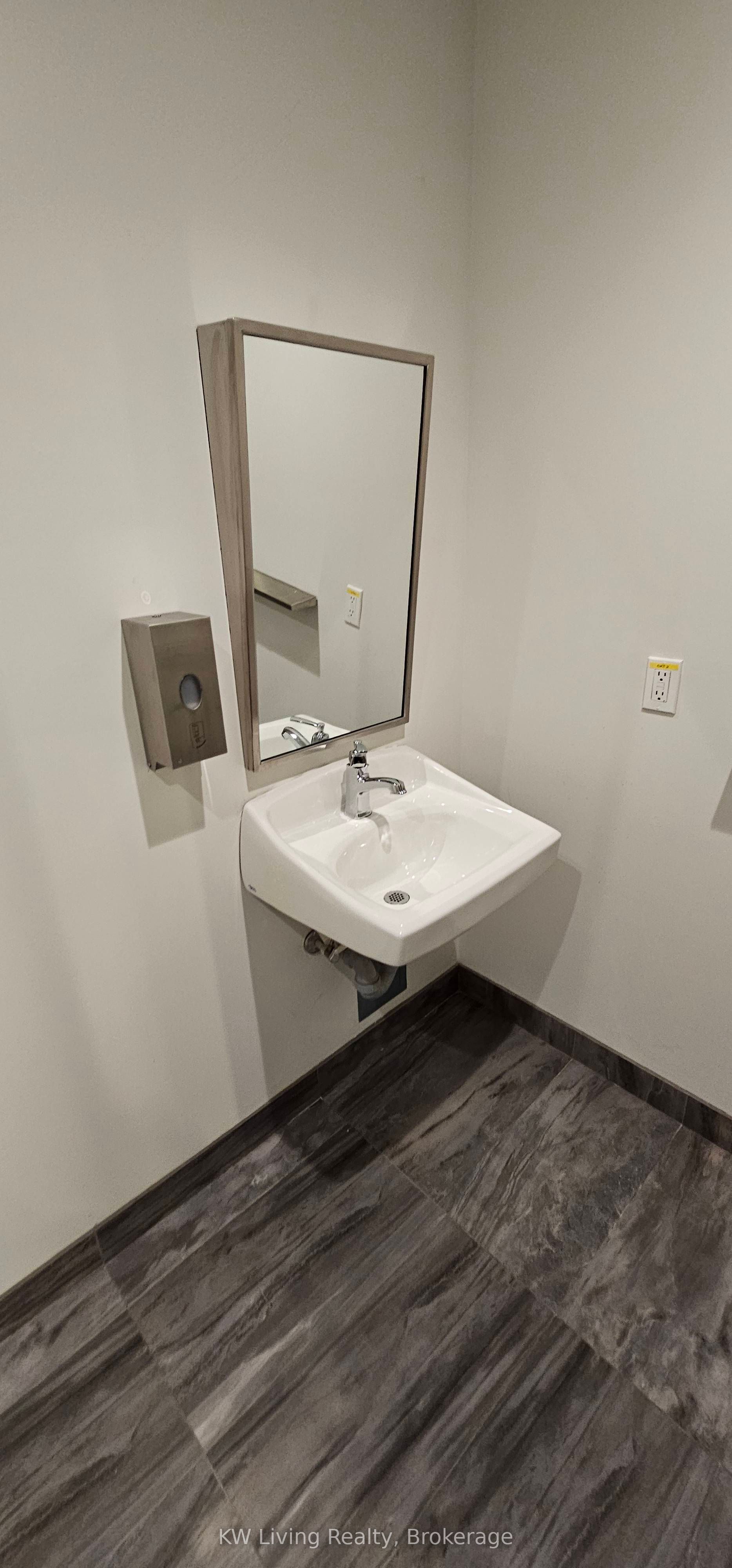 7 Hayden Street Property Photo 9