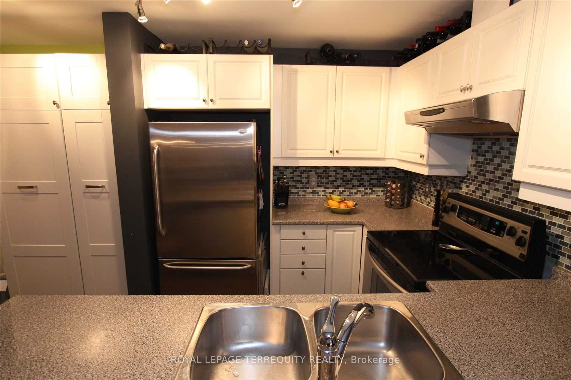108 Finch Avenue W B13 Property Photo 4
