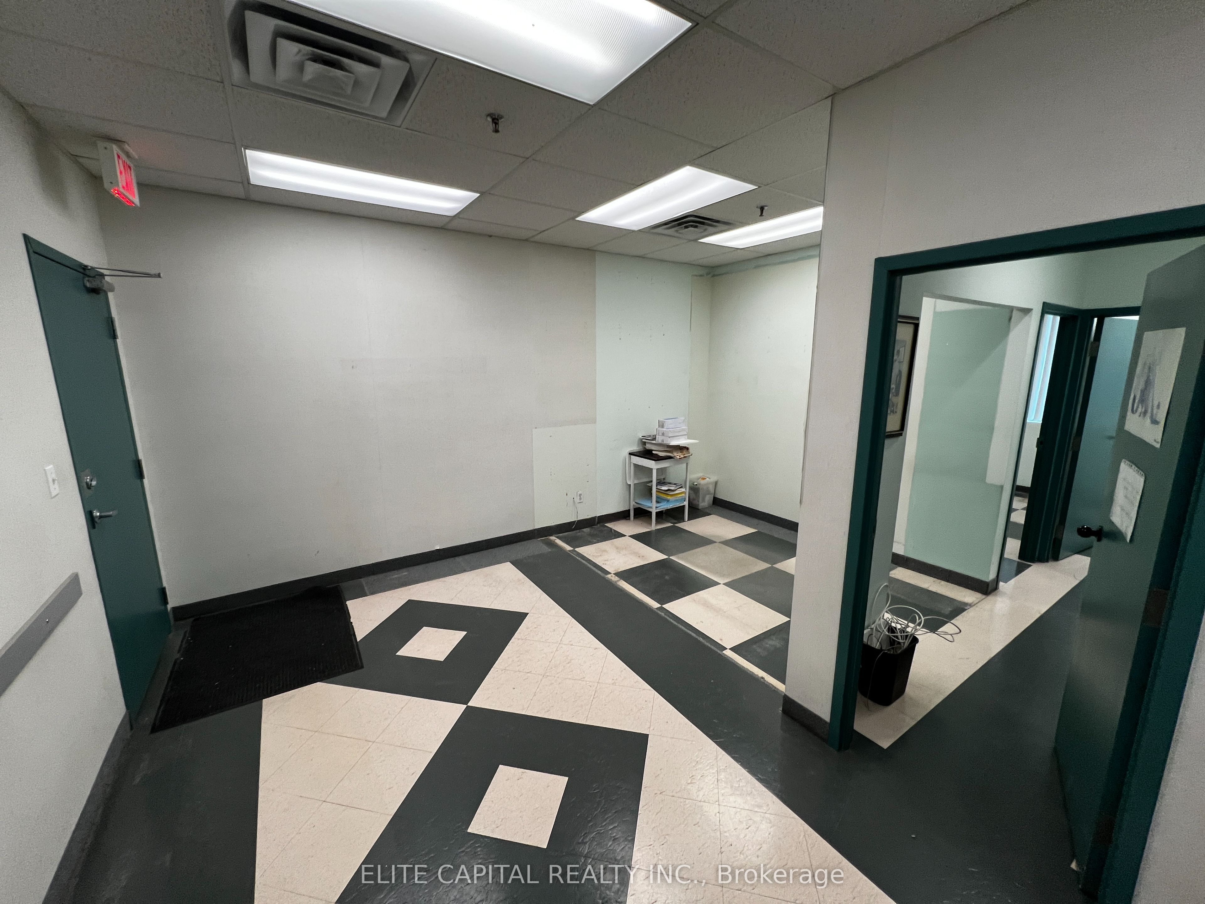 701 Sheppard Avenue E 210 Property Photo 4