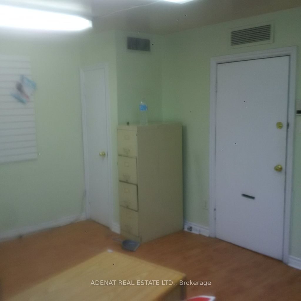 365a Wilson Avenue #214 Property Photo 2