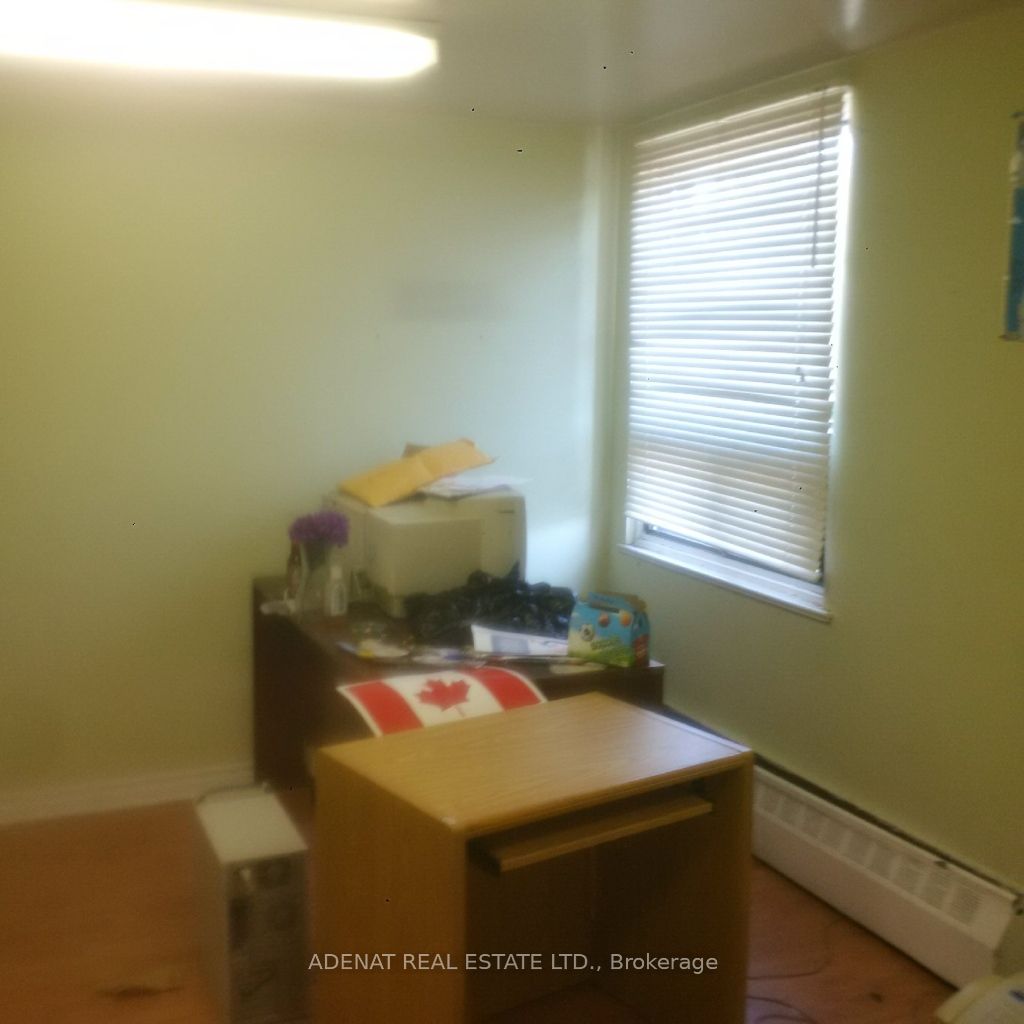 365a Wilson Avenue #214 Property Photo 4