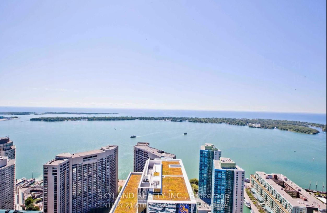 #5909 - 100 Harbour Street Property Photo 1