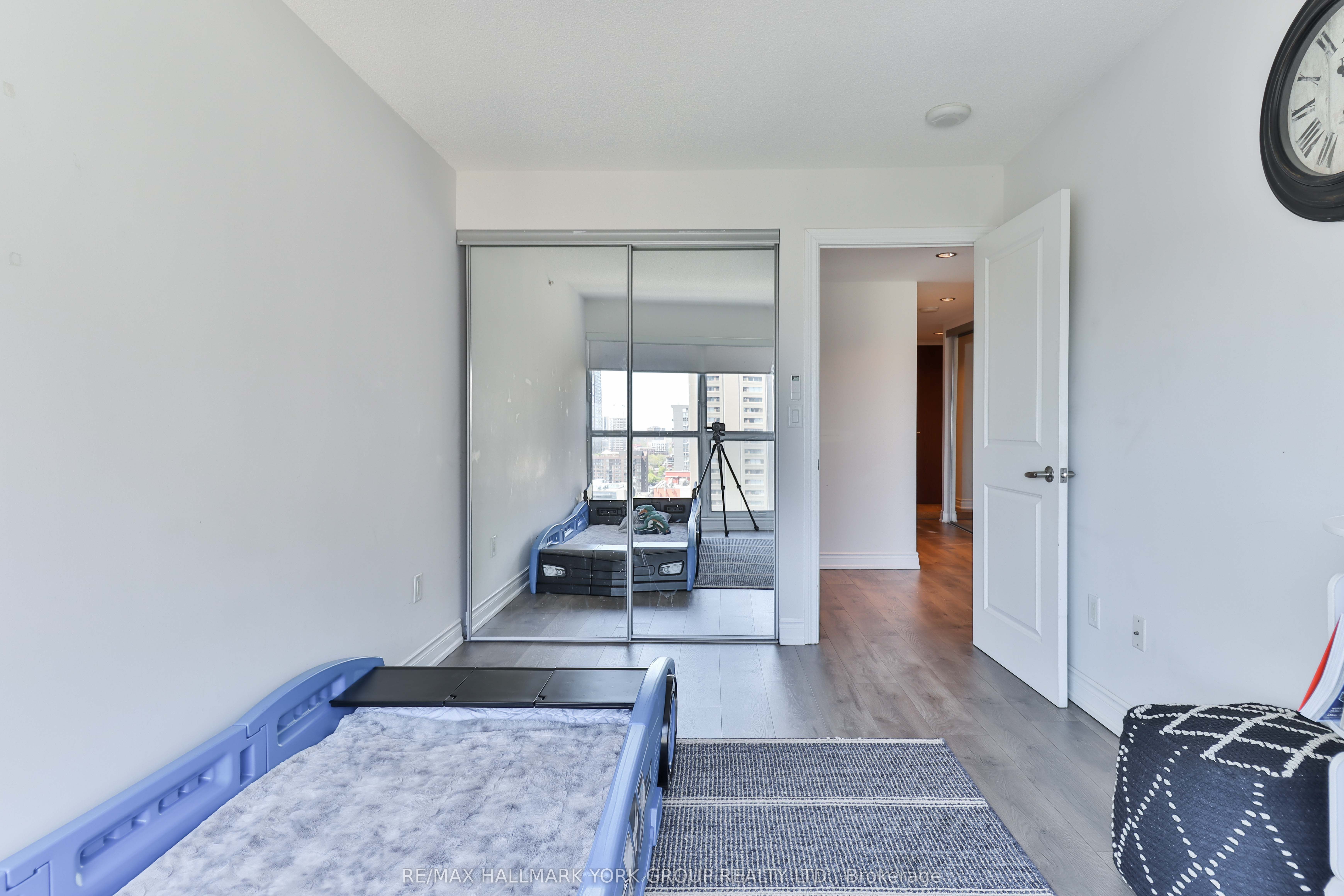 386 Yonge Street 1607 Property Photo 20