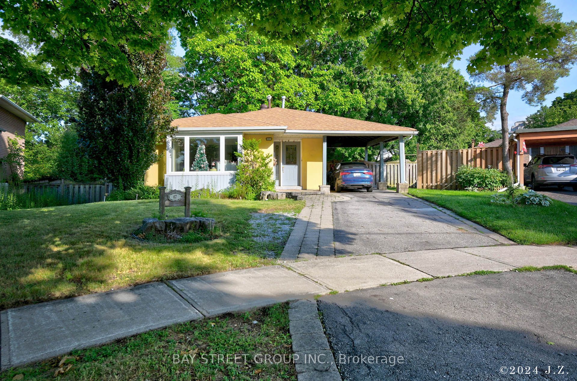 67 Grove Park Crescent Property Photo 1