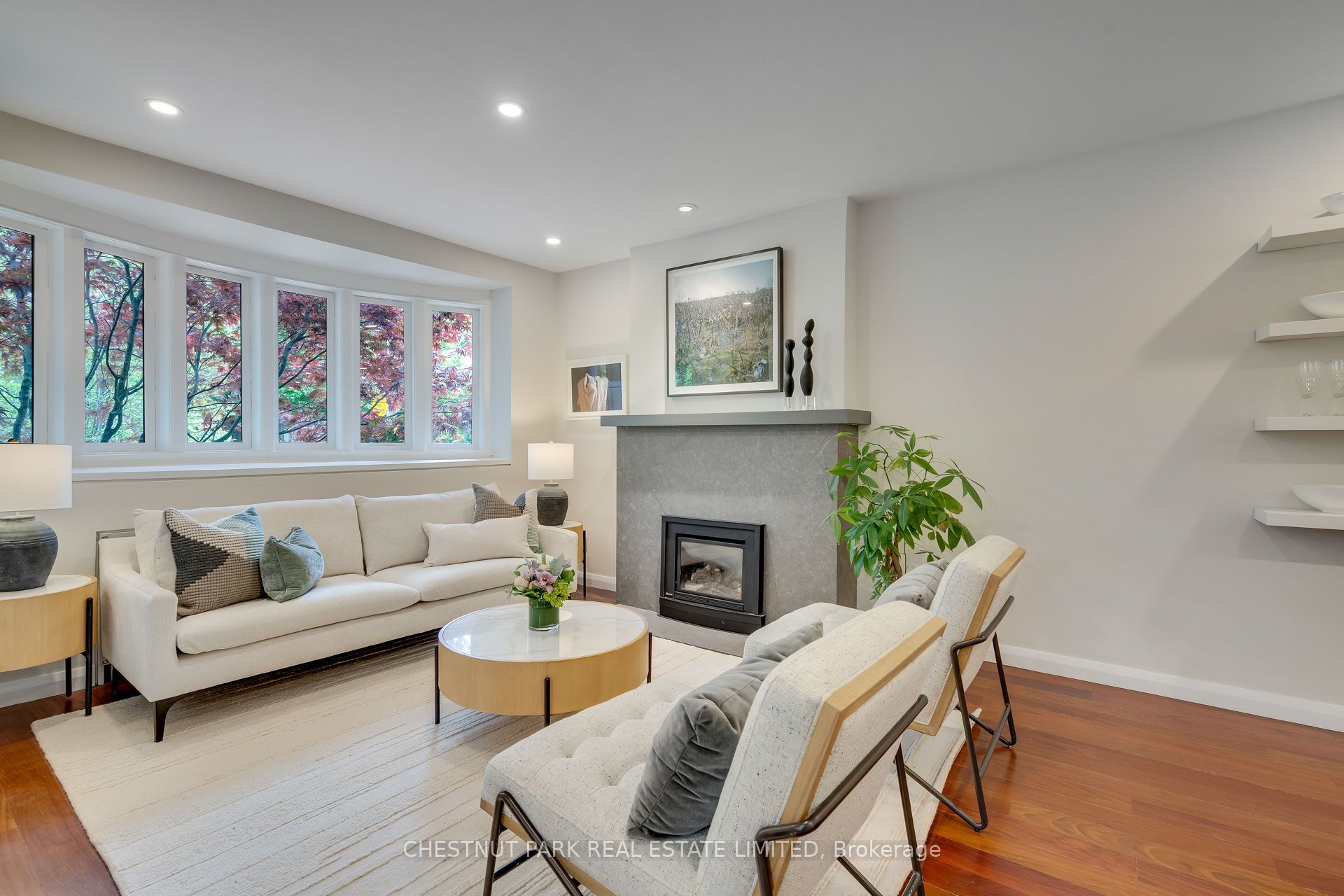 16 Inglewood Drive Property Photo 4