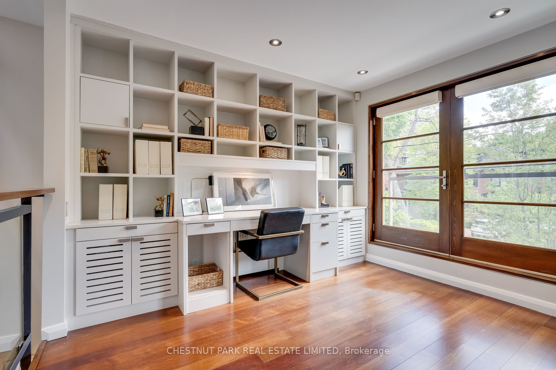 16 Inglewood Drive Property Photo 18
