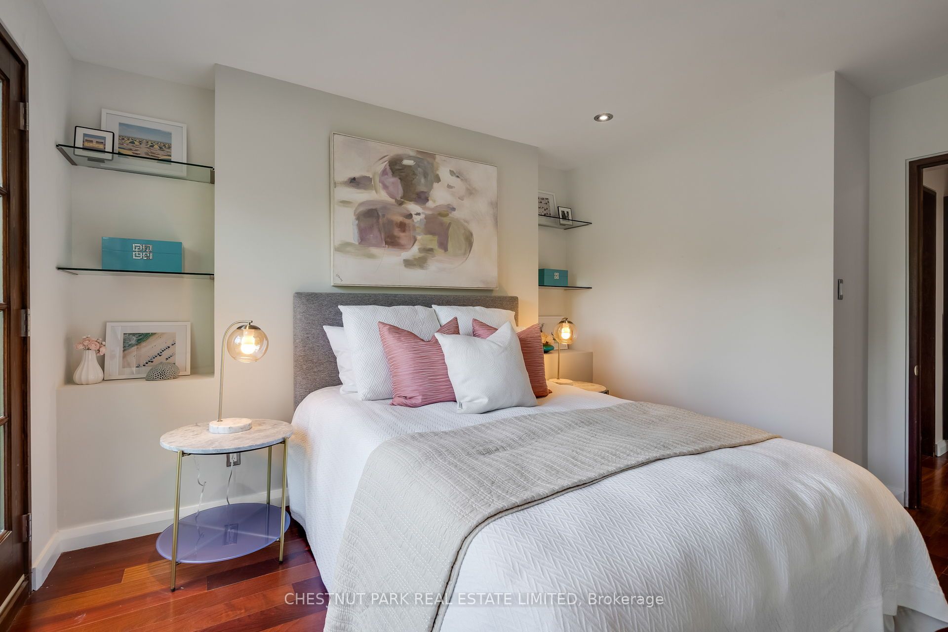 16 Inglewood Drive Property Photo 32