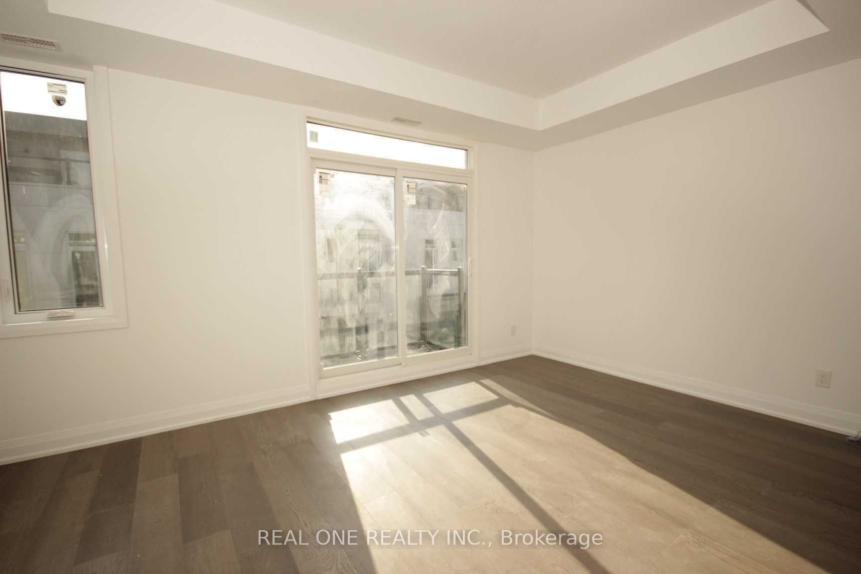 #4 - 35 Dervock Crescent Property Photo 7