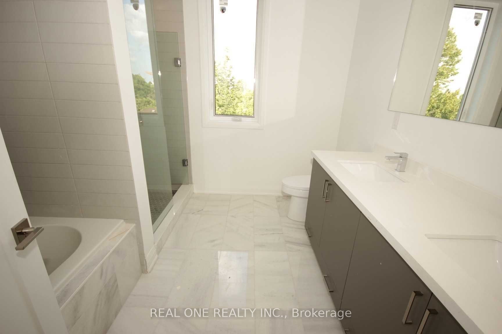 #4 - 35 Dervock Crescent Property Photo 10