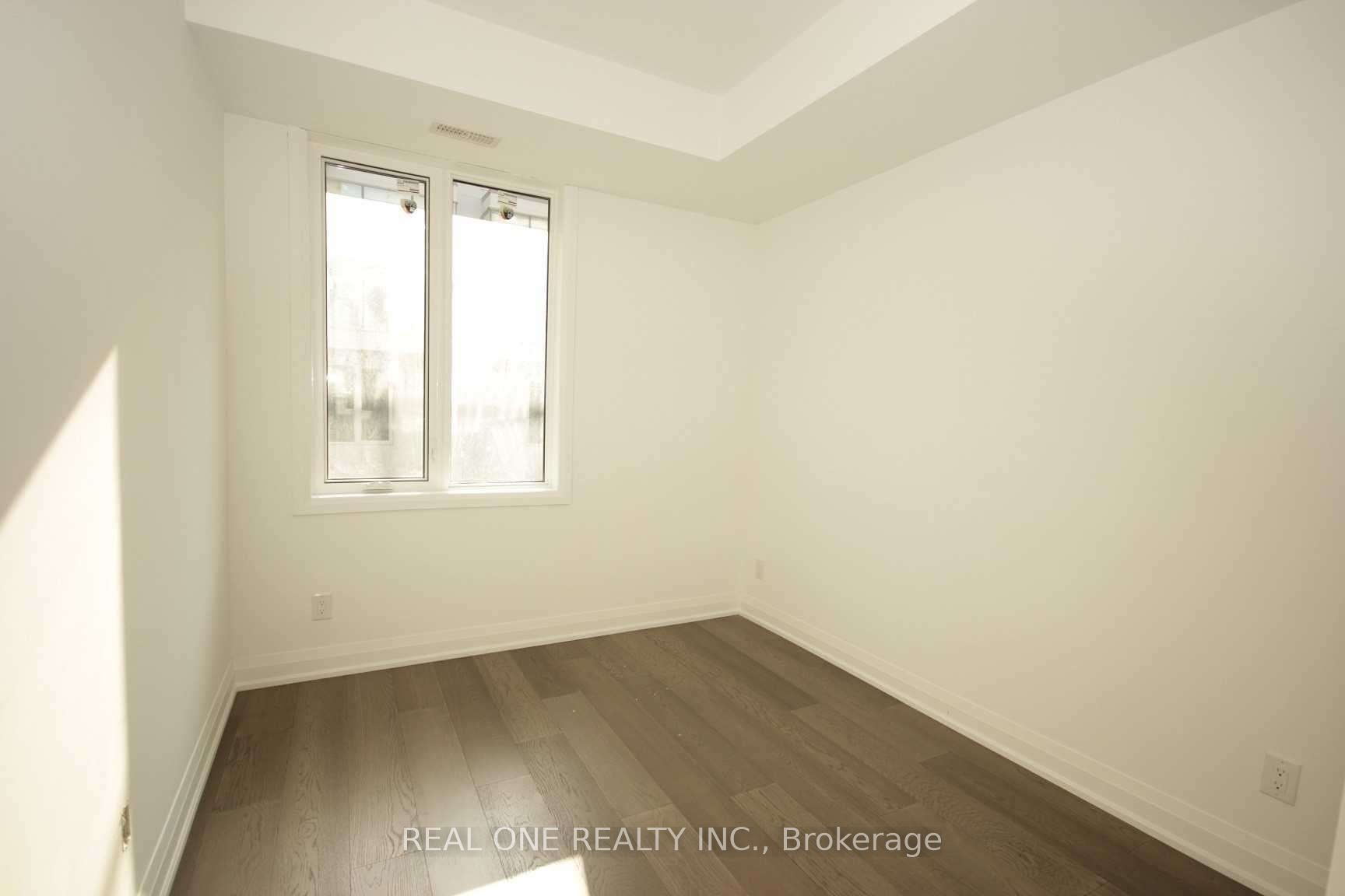 #4 - 35 Dervock Crescent Property Photo 11