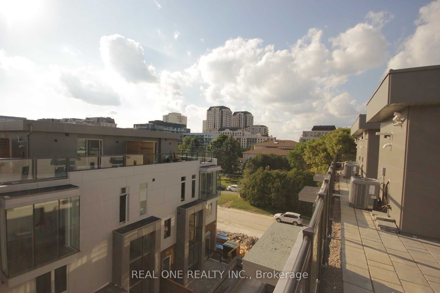 #4 - 35 Dervock Crescent Property Photo 17