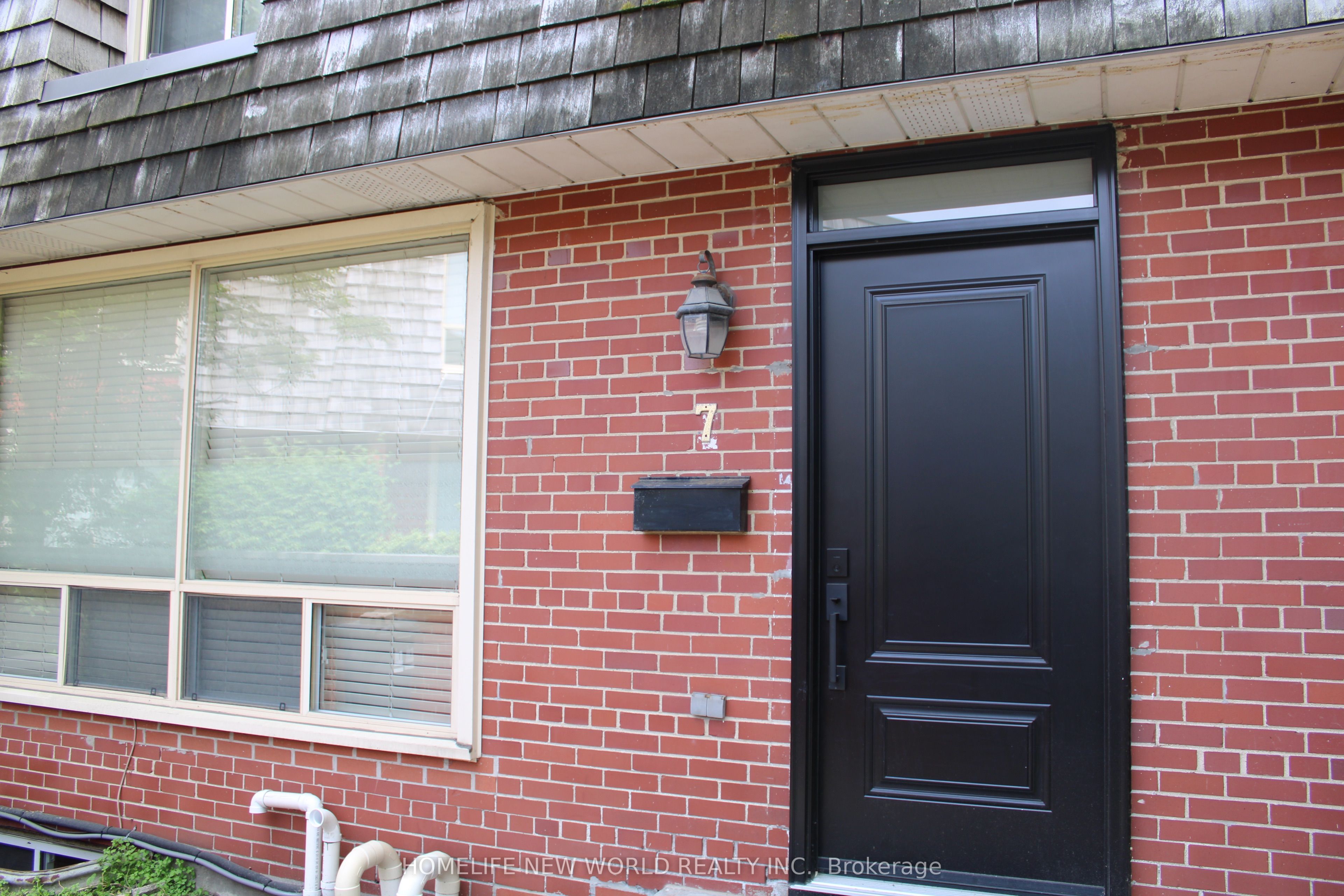 #7 - 69 Upper Canada Drive Property Photo 18