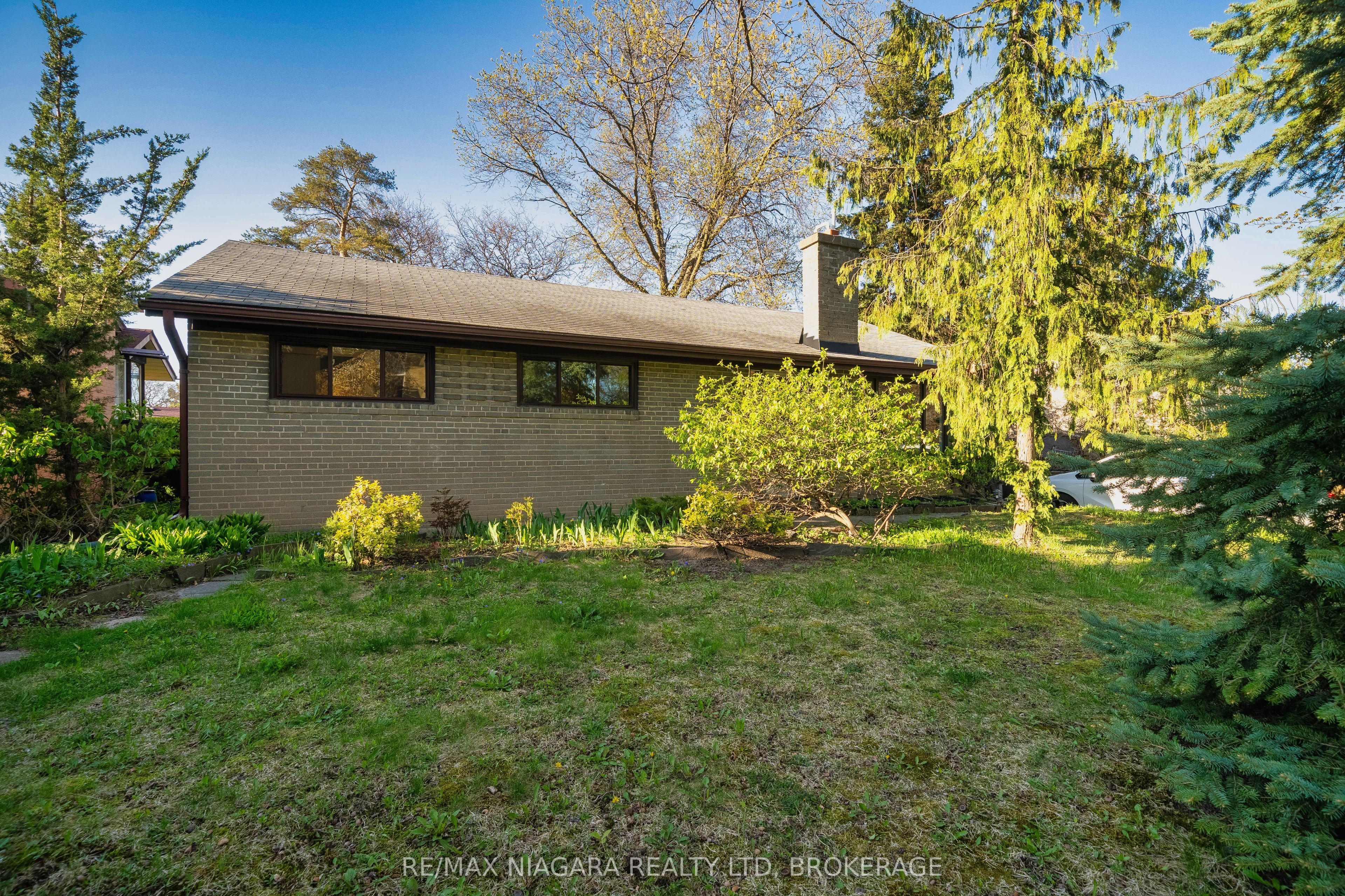 55 North Hills Terrace Property Photo 1