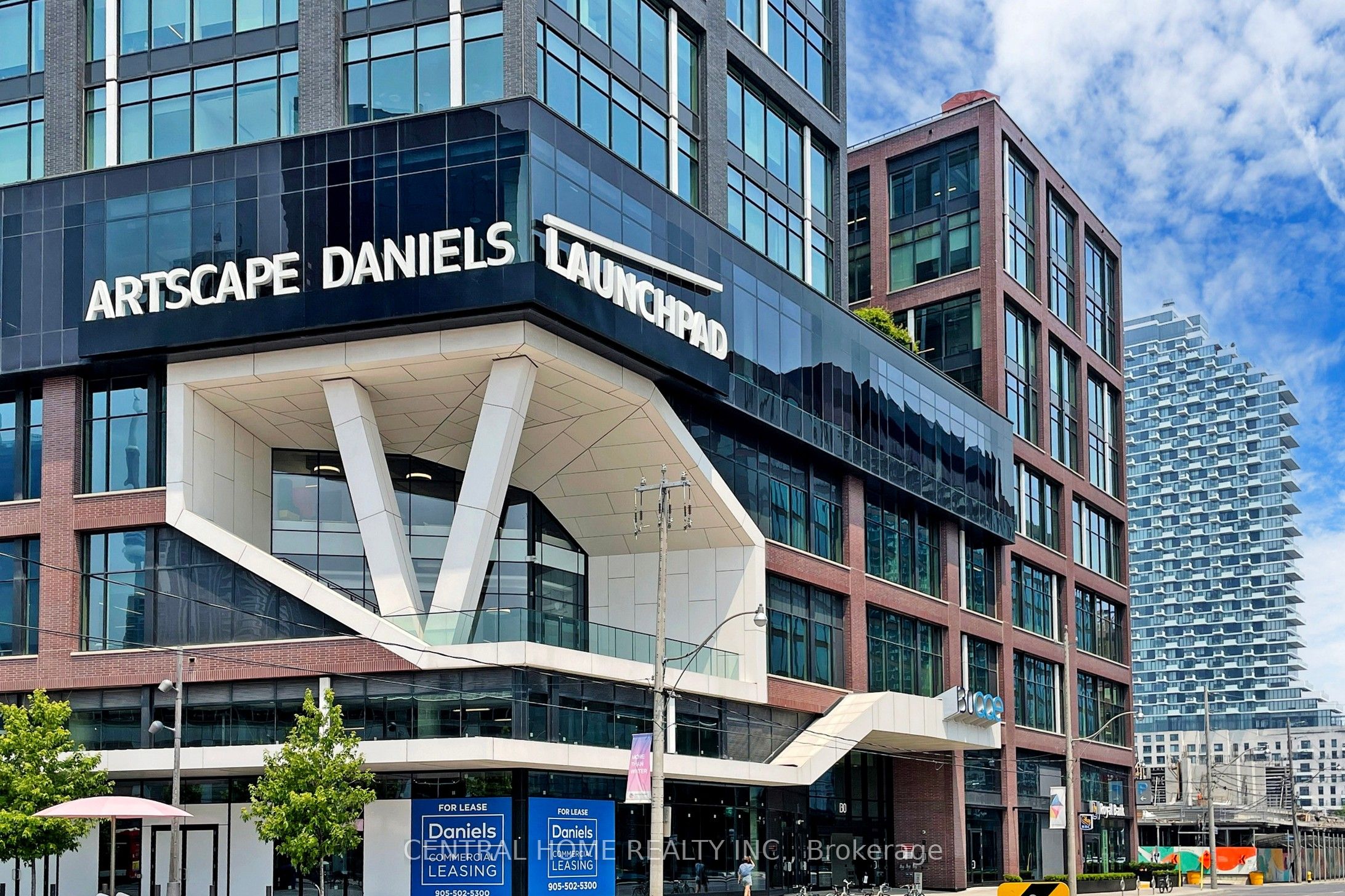 130 Queens Quay E 604 Property Photo 4