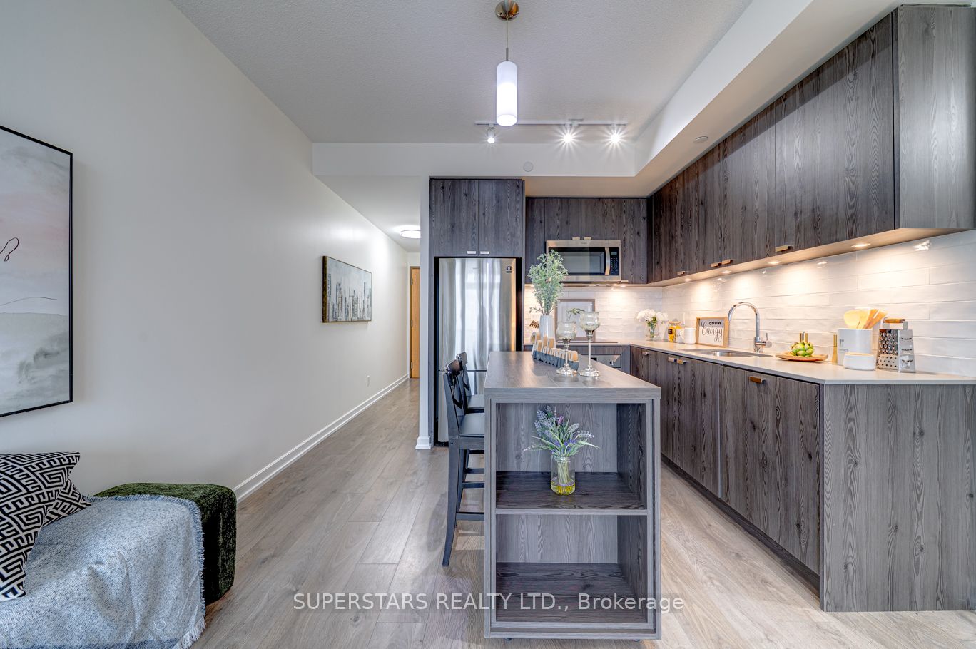 #1910 - 56 Forest Manor Road Property Photo 7