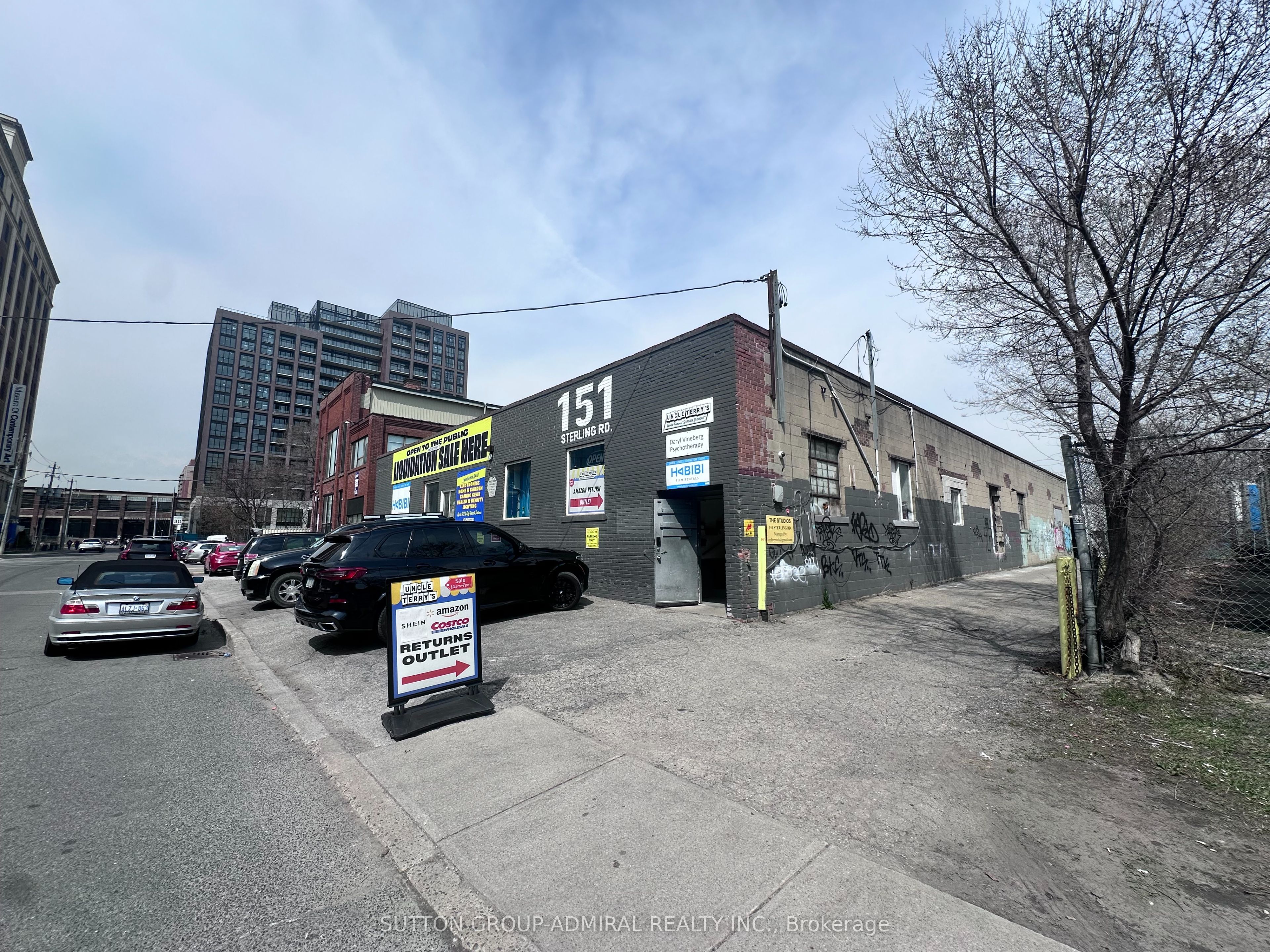 #Studio 6 - 151 Sterling Road Property Photo 1