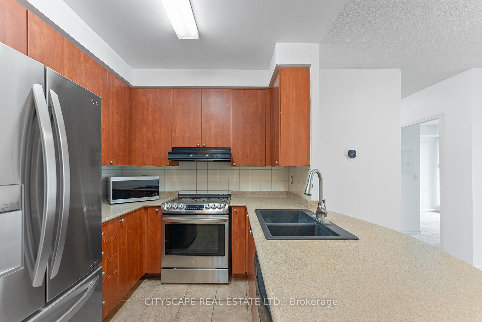 5500 Yonge Street 202 Property Photo 3