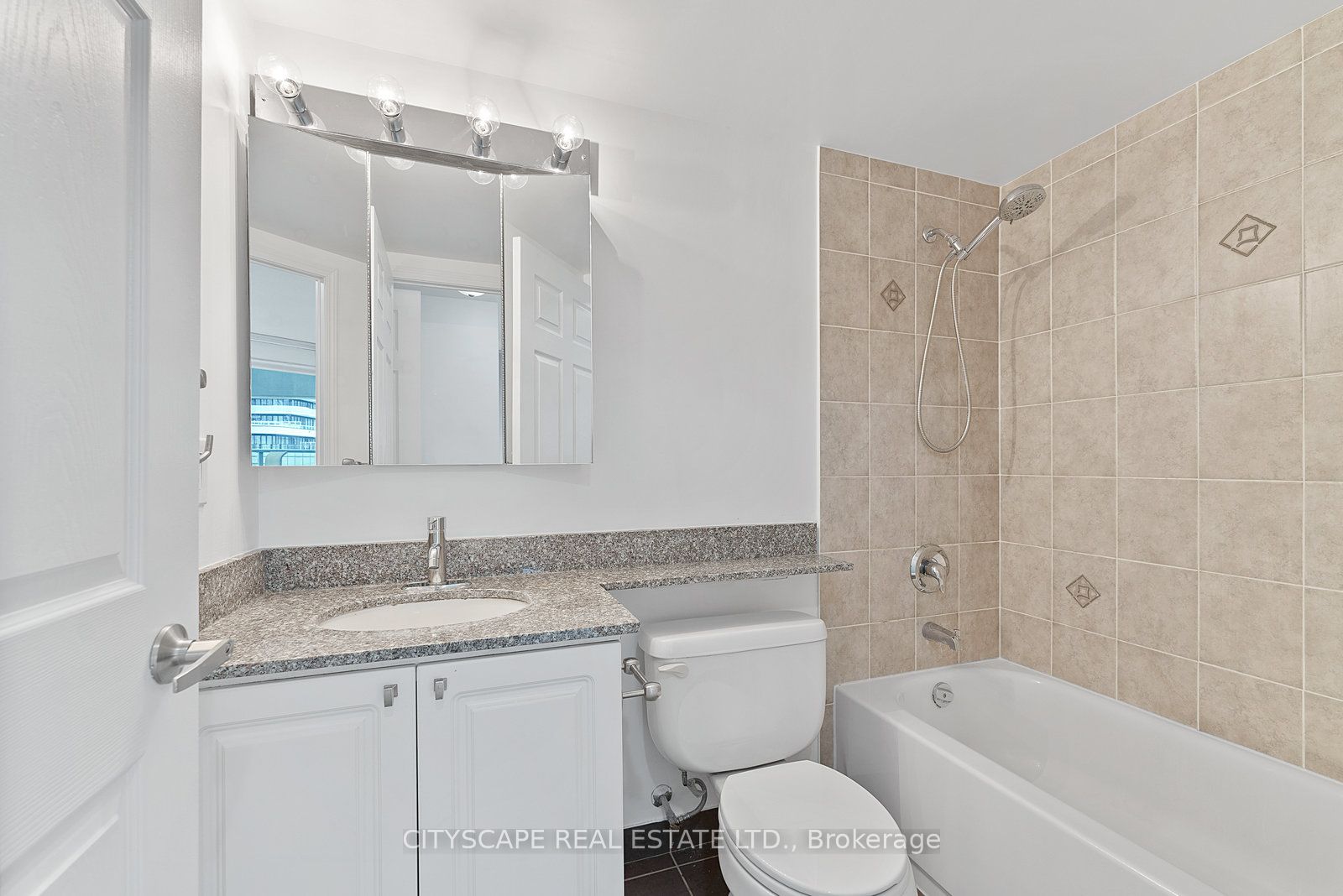 5500 Yonge Street 202 Property Photo 14