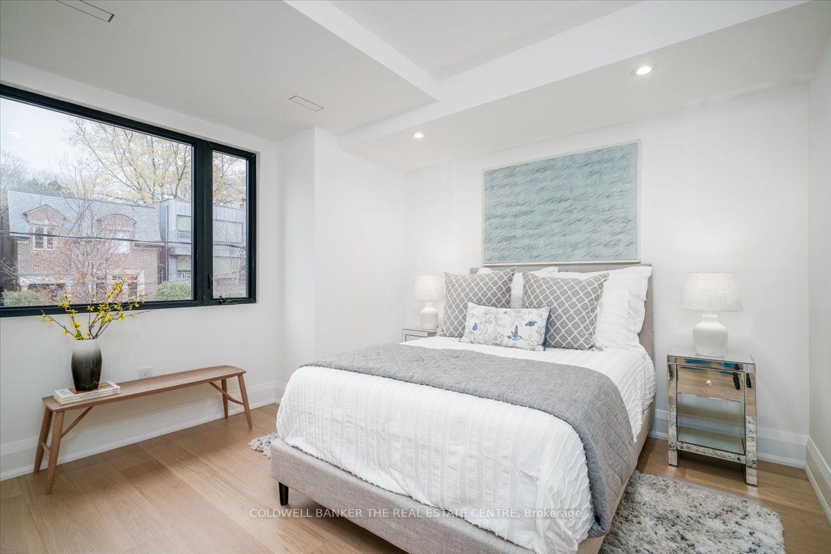 37 Woodlawn Avenue W Property Photo 14