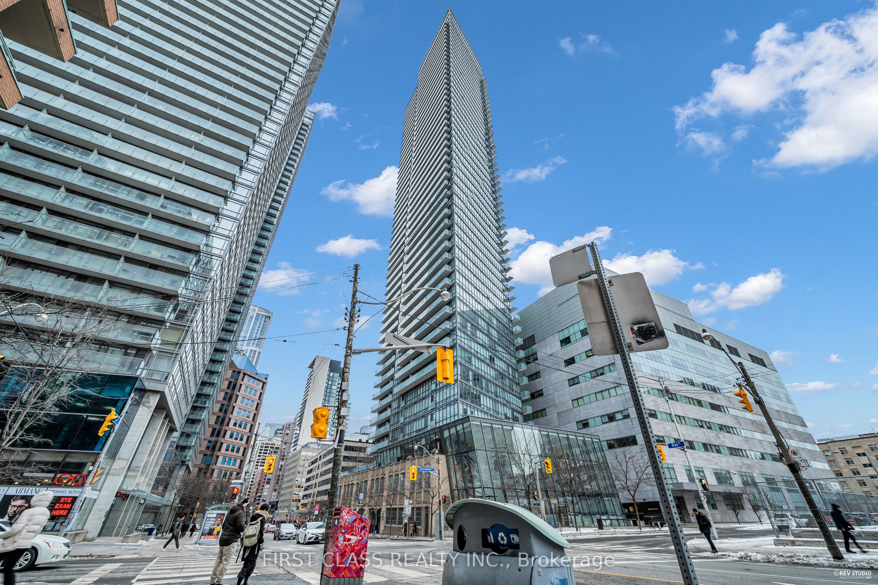#4609 - 832 Bay Street Property Photo 2