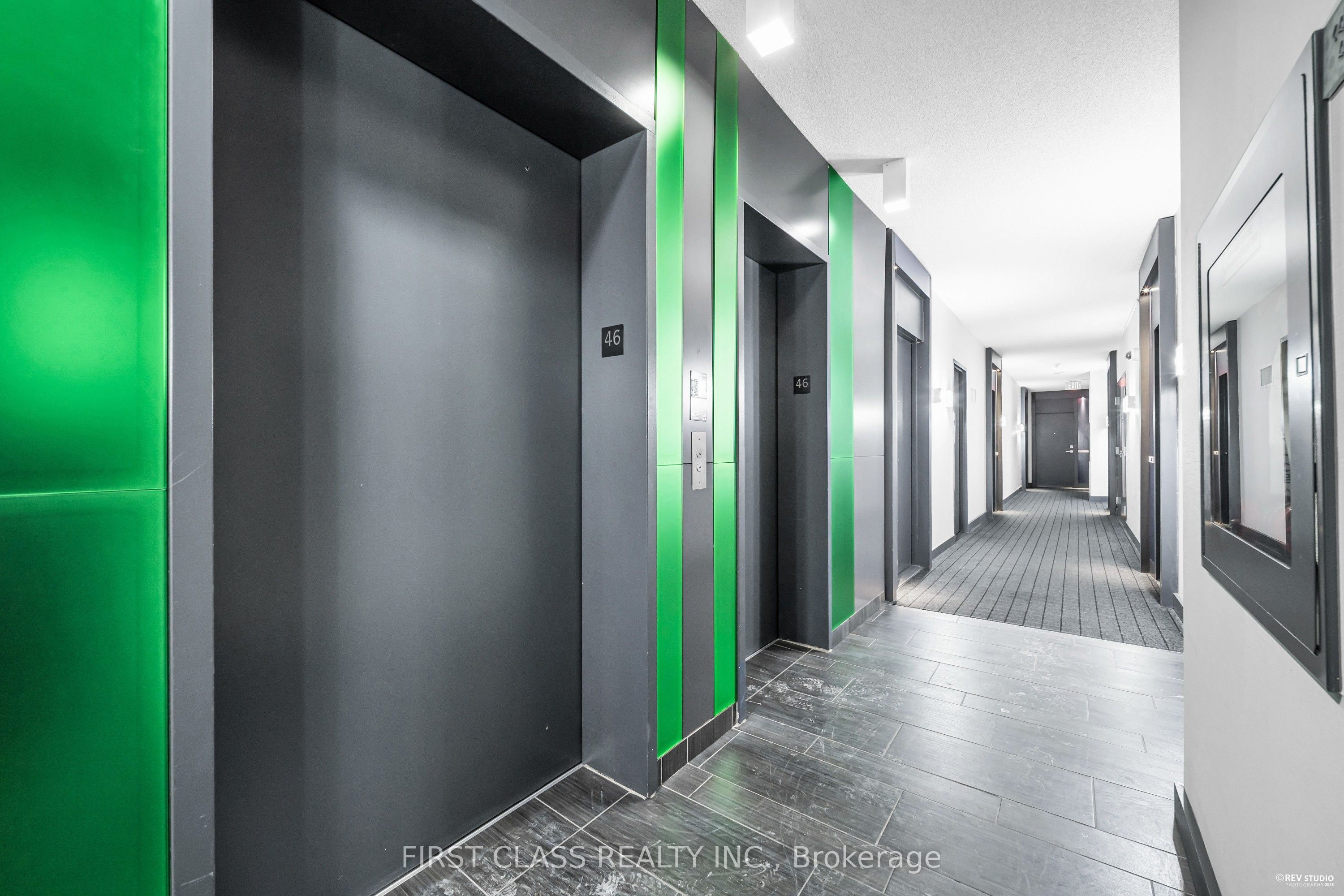 #4609 - 832 Bay Street Property Photo 10
