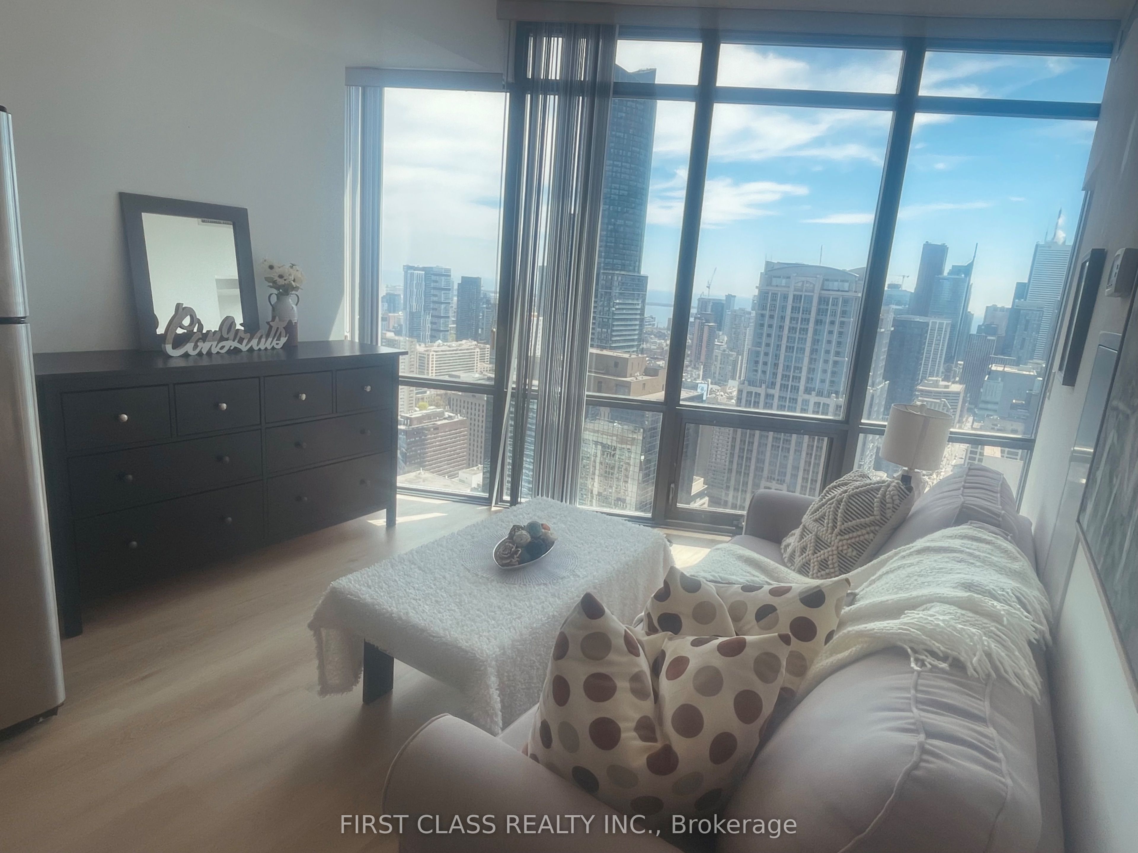 #4609 - 832 Bay Street Property Photo 14