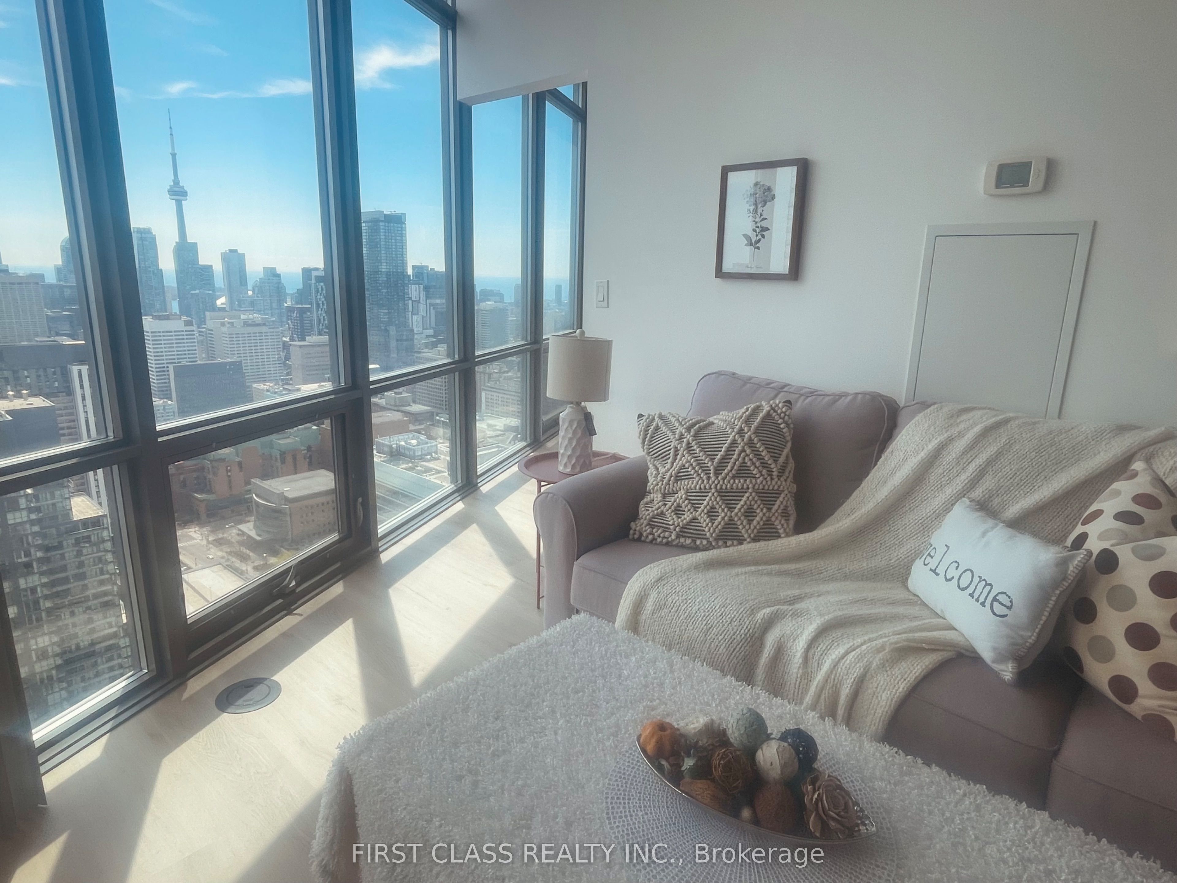 #4609 - 832 Bay Street Property Photo 15