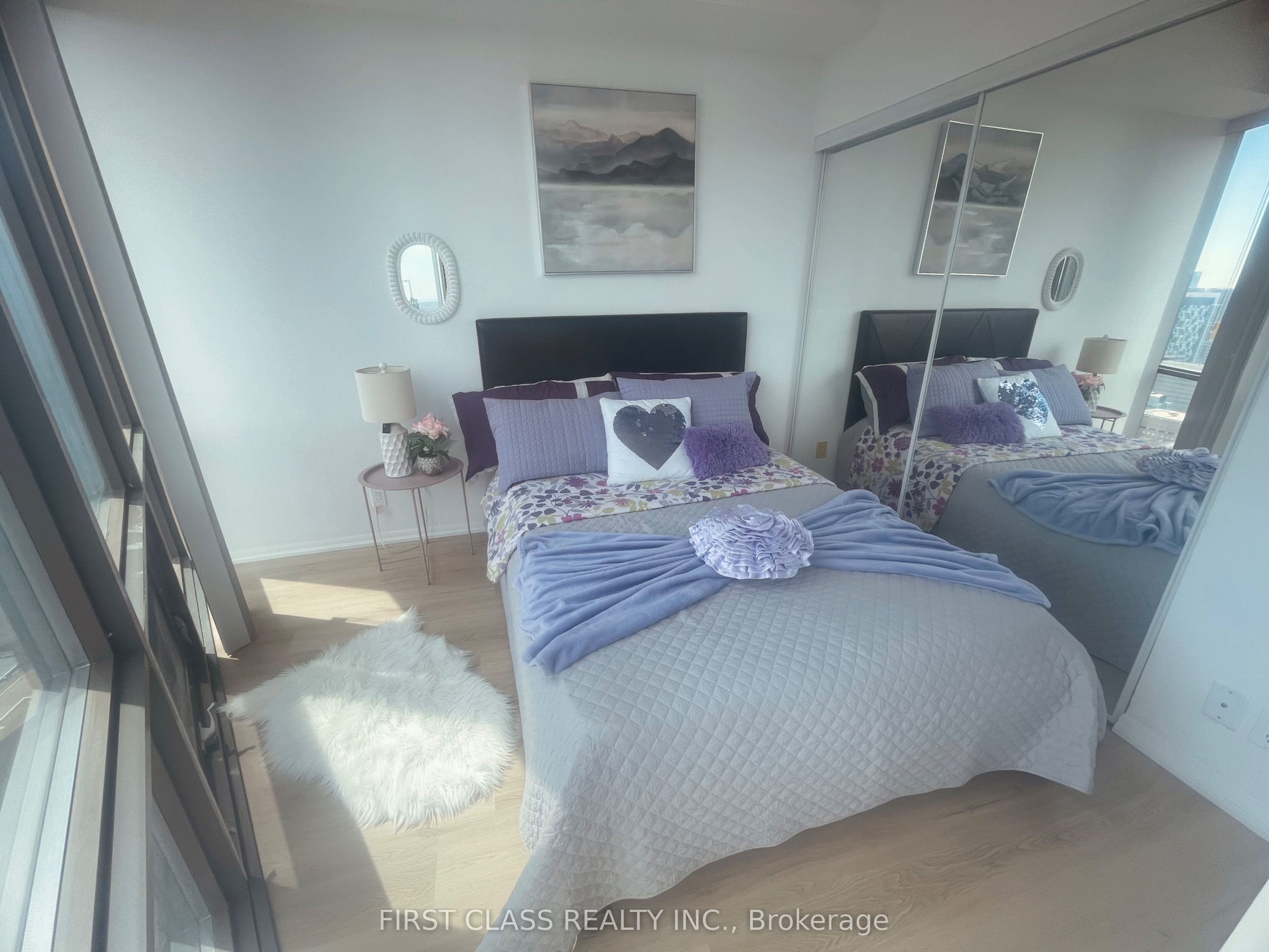 #4609 - 832 Bay Street Property Photo 22